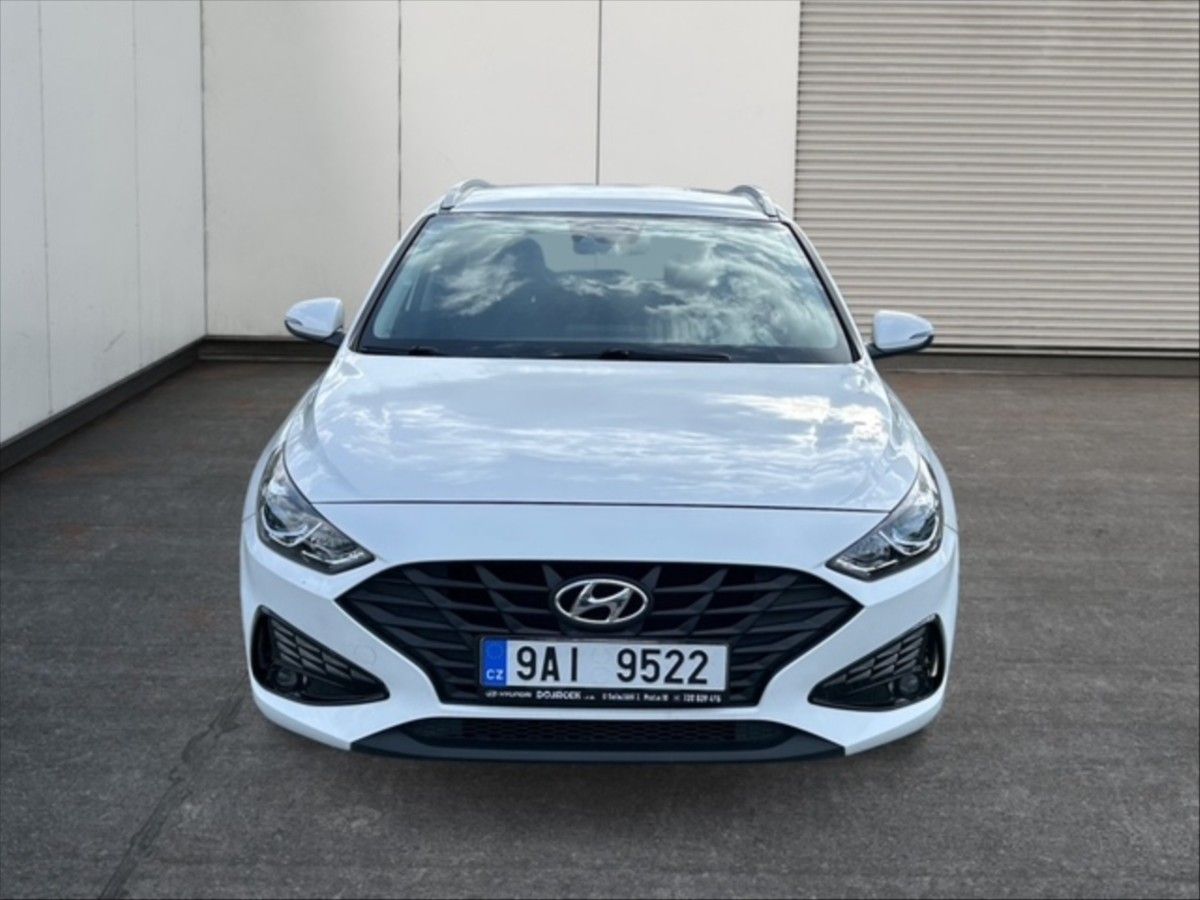 Hyundai i30, 1,5 i Family Comfort - fotka 2