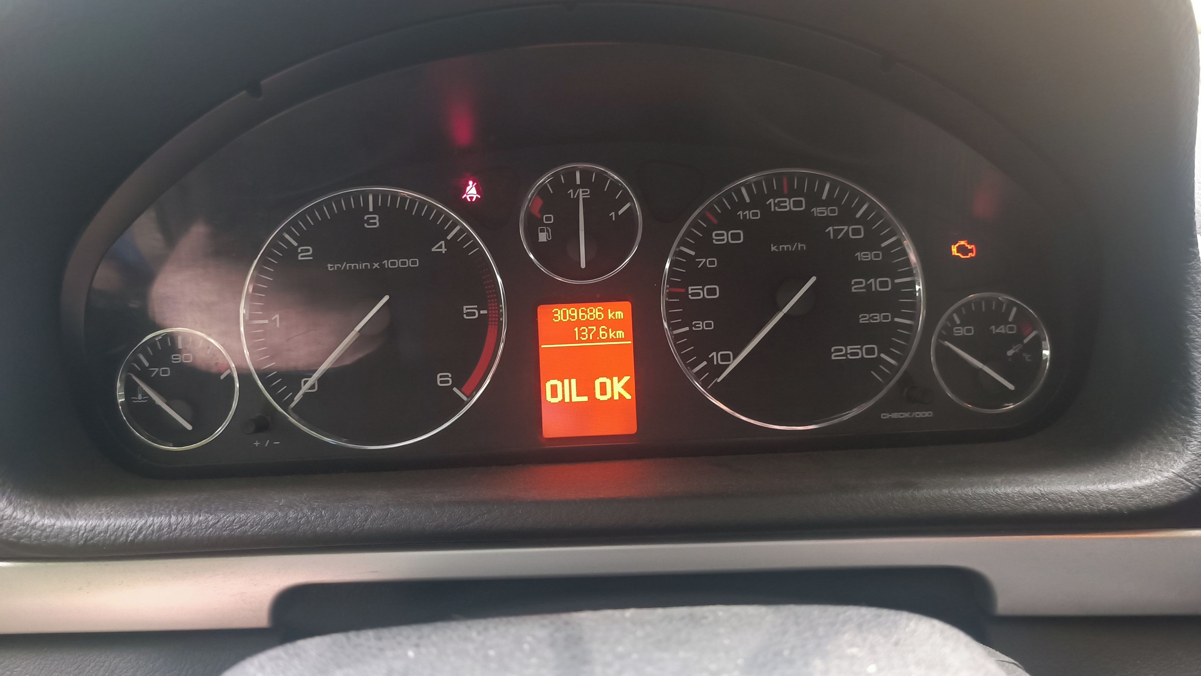 Peugeot 407, SW 2.0 HDi 100 kW - fotka 6