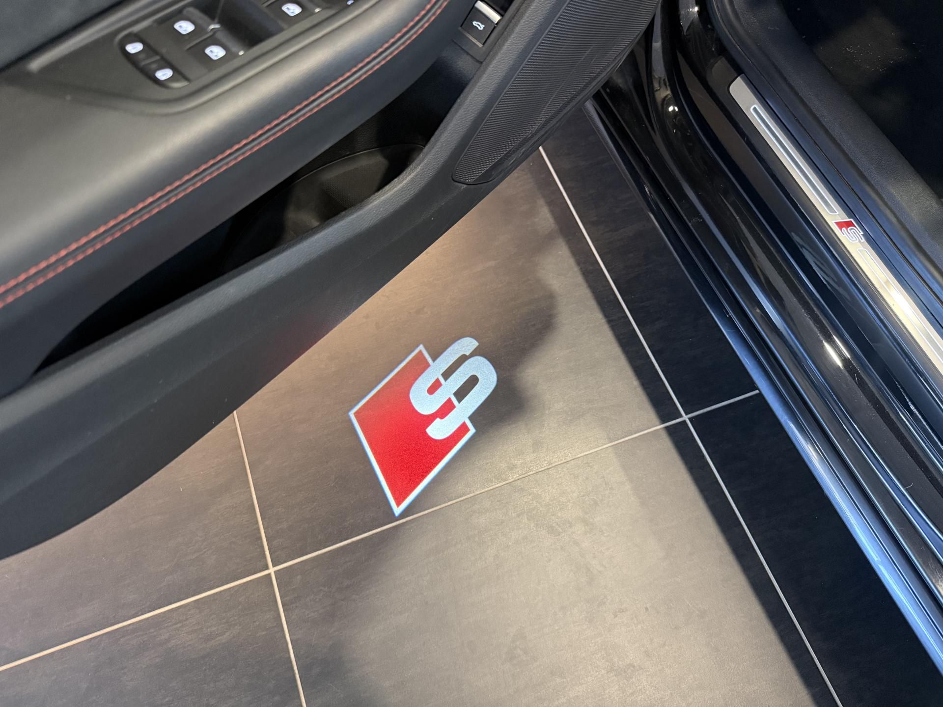 Audi A4 Avant, 40 TDI Quattro Comp+ Matrix CZ - fotka 5