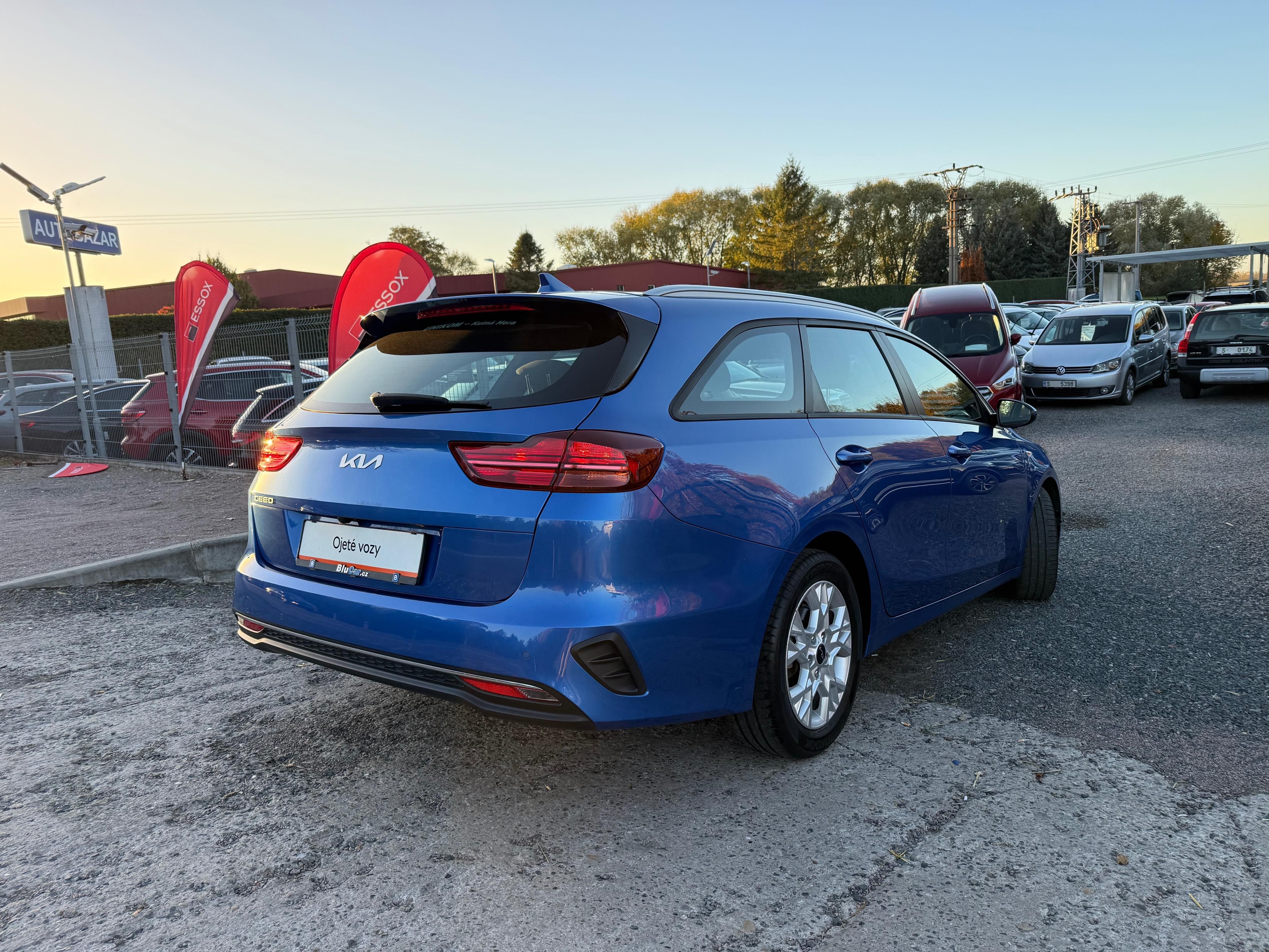 Kia Cee´d, 1.5T-GDi Spin ČR - fotka 3
