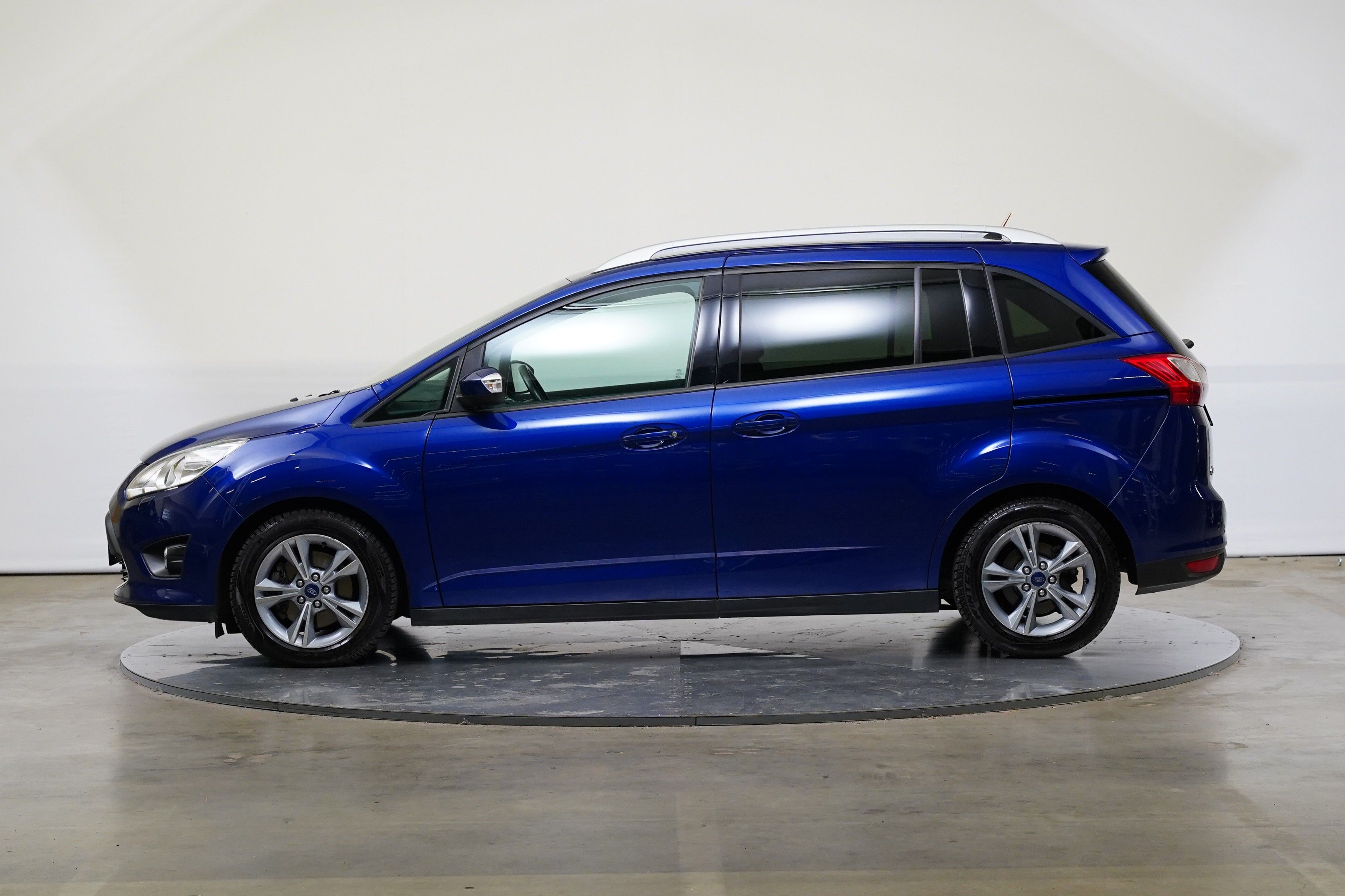 Ford Grand C-MAX, 1.6 TDCI 85 kW Sync Edition - fotka 3
