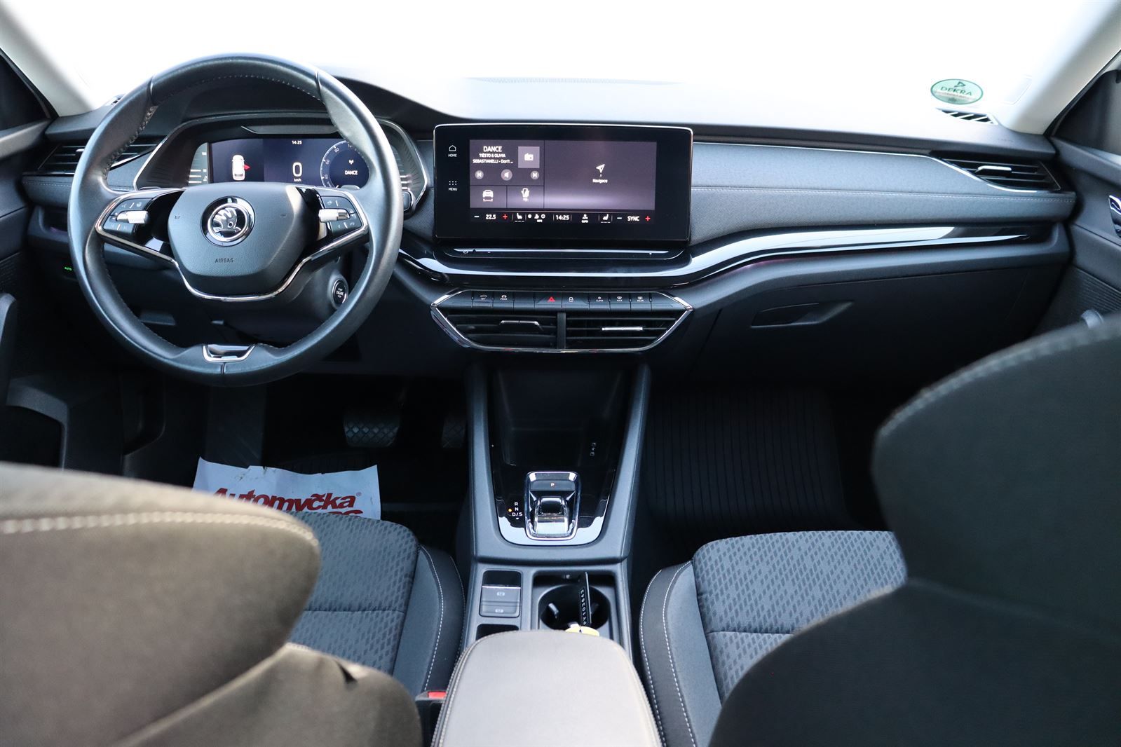 Škoda Octavia, 2.0 TDI DSG Style Combi - fotka 3