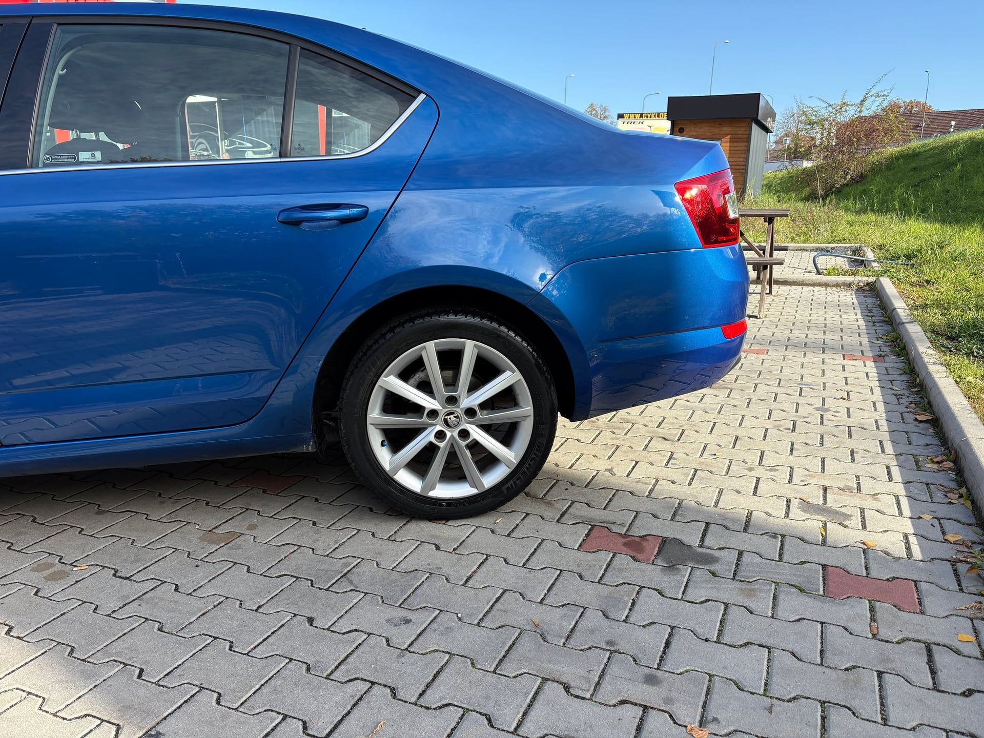 Škoda Octavia, 2.0 TDI DSG/servis/1.majitel - fotka 6