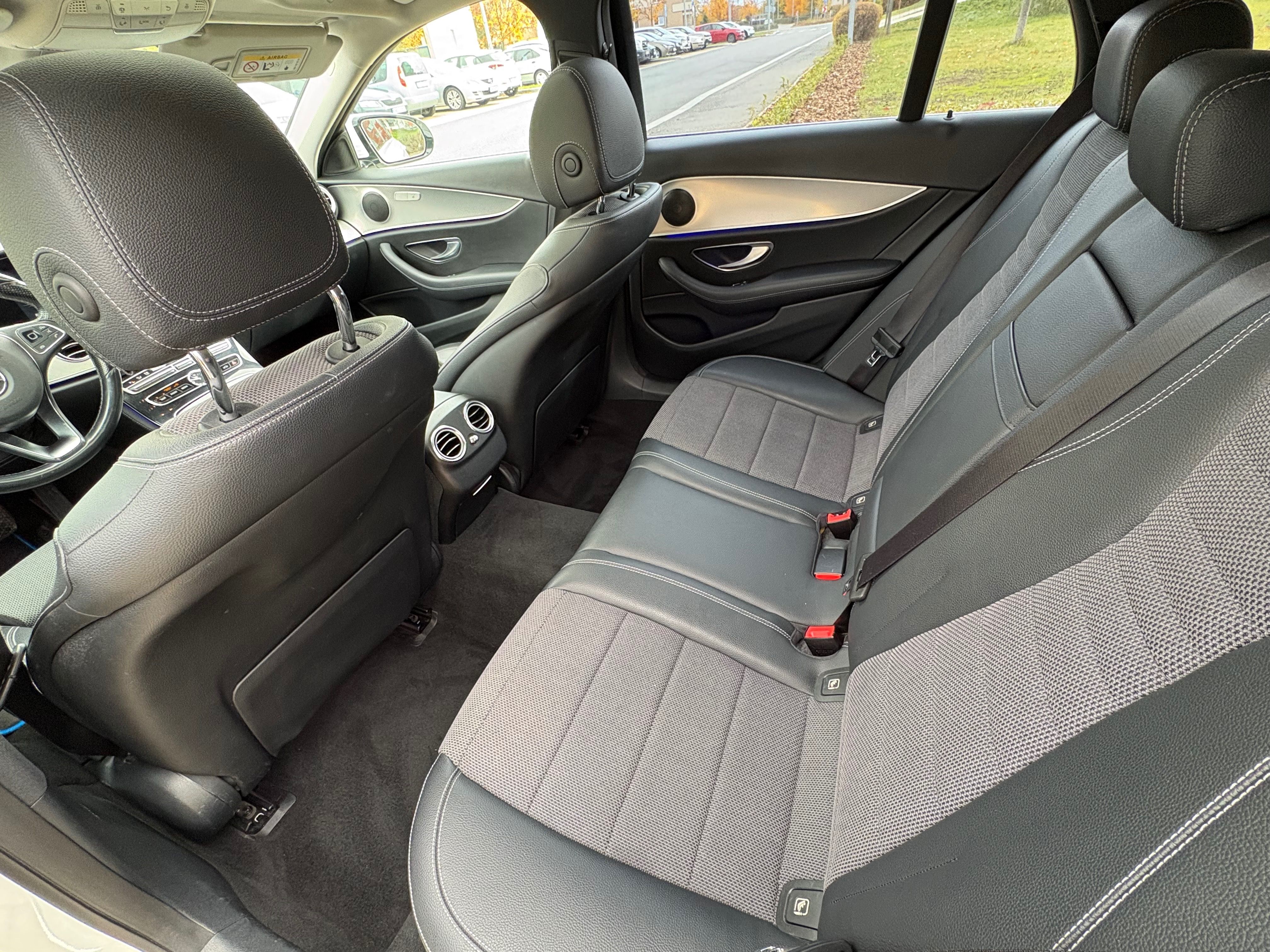 Mercedes-Benz Třídy E, 350d  Widescreen Cockpit  360° - fotka 6