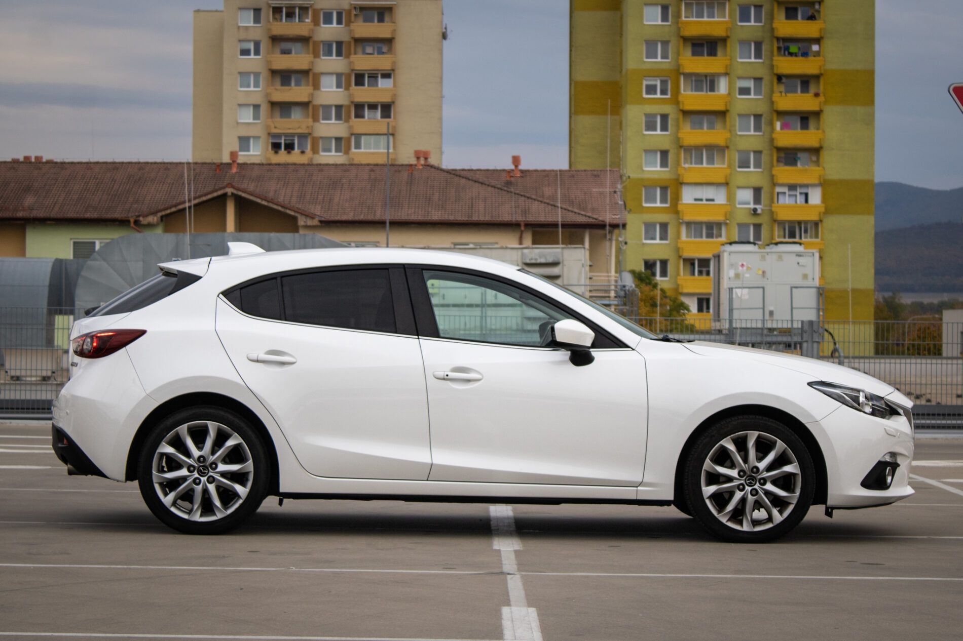 Mazda 3 - fotka 4