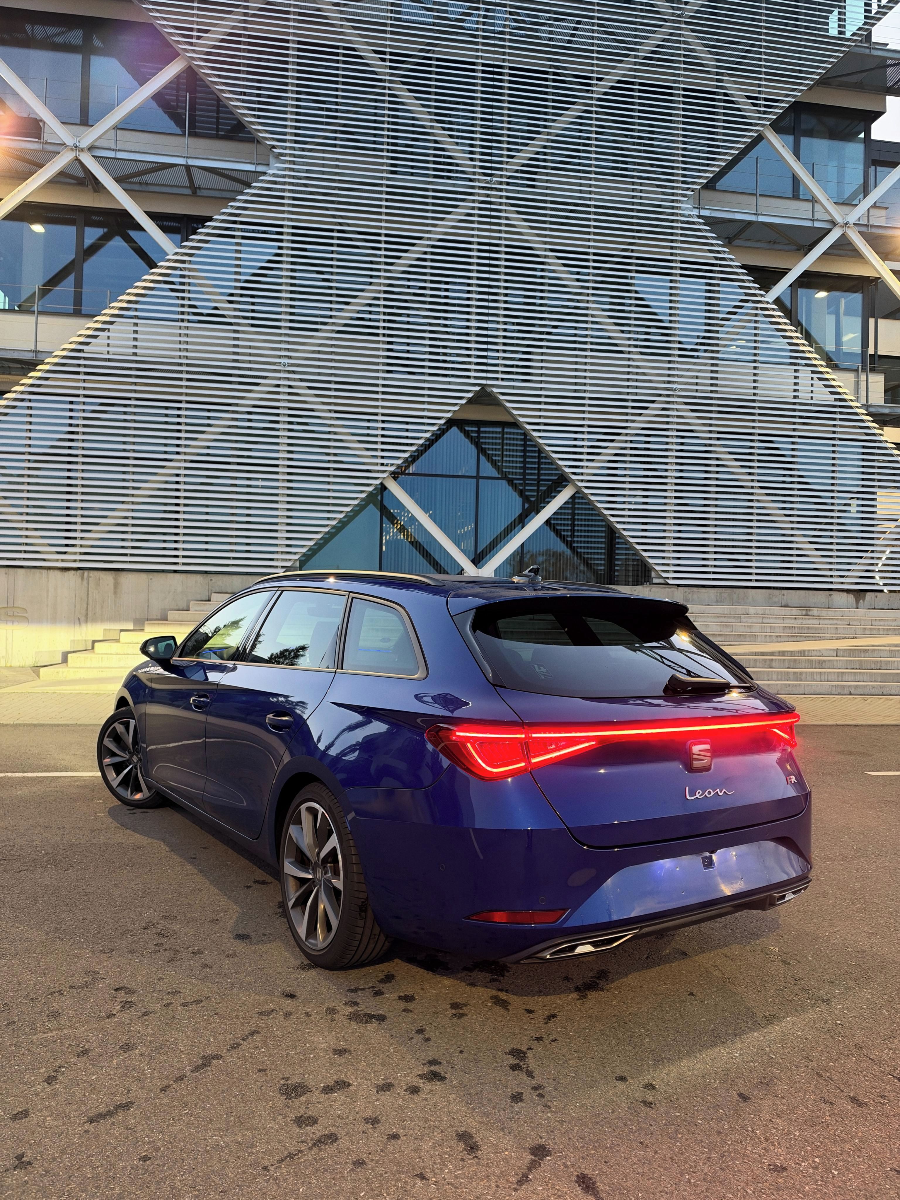 Seat Leon, ST FR 1.5TSI 110KW,TAŽNÉ,ACC - fotka 3