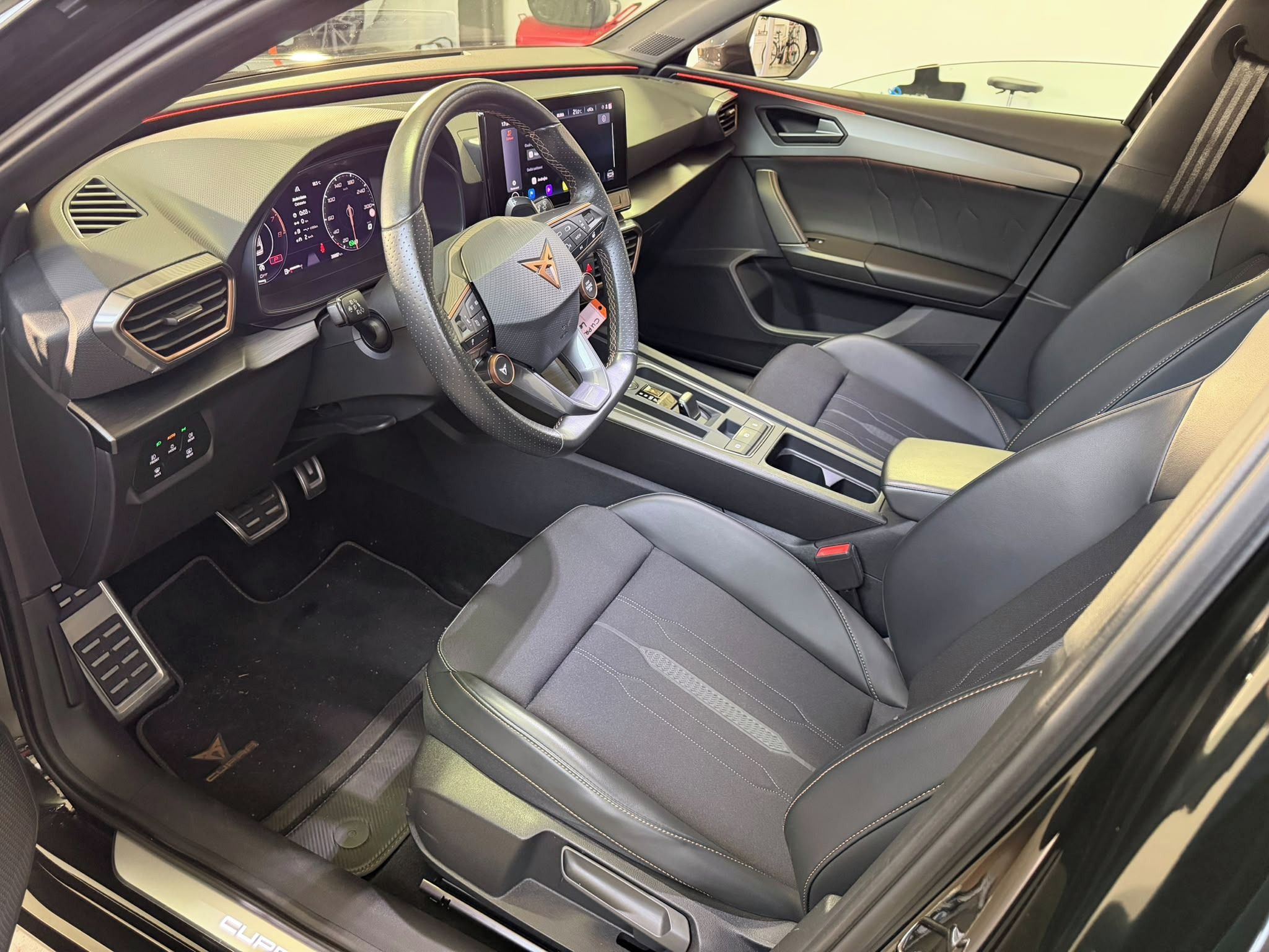 Seat Leon, CUPRA LEON VZ310 4x4 228KW - fotka 5