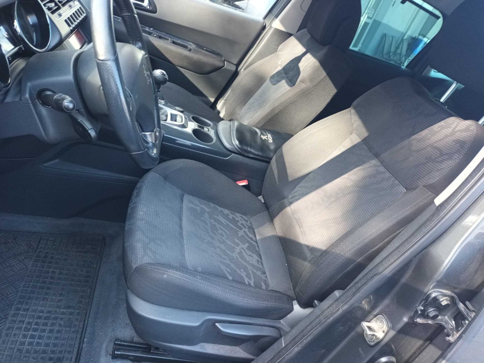 Peugeot 3008, 1.6 HDi, po STK, Tažné - fotka 3