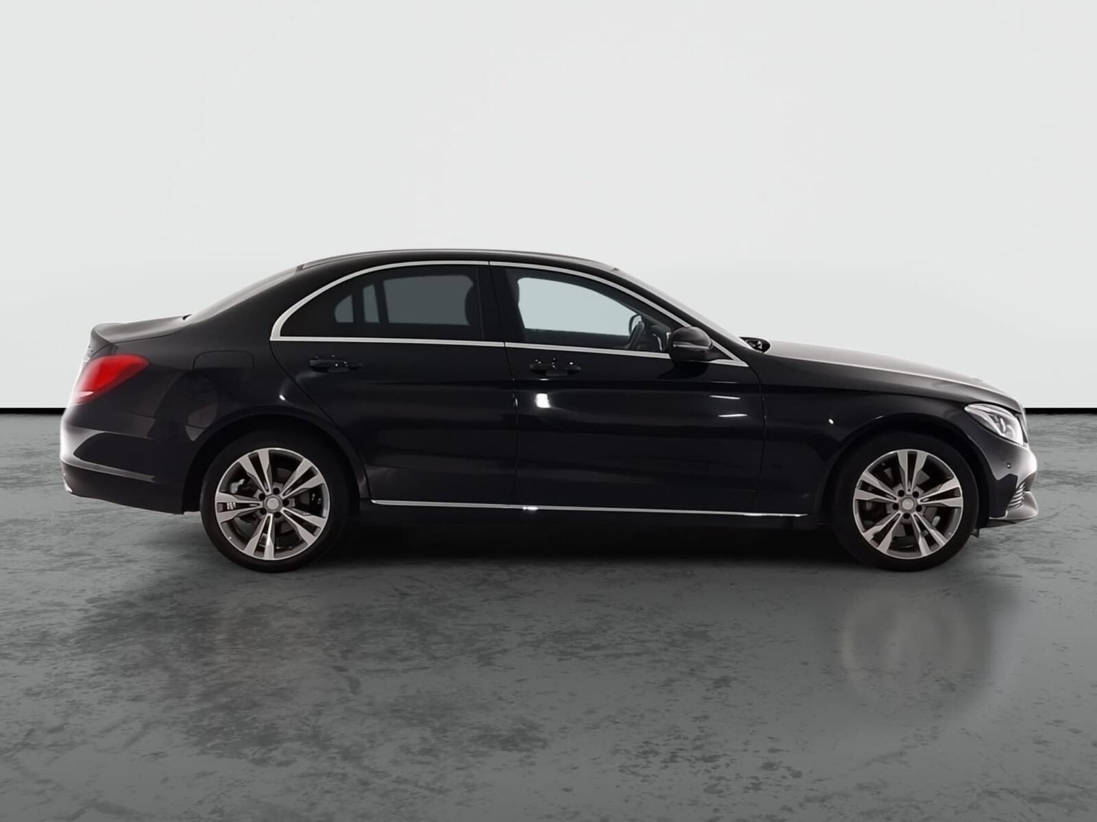 Mercedes-Benz Třídy C, 250 d 4MATIC, 4X4, Automat - fotka 6