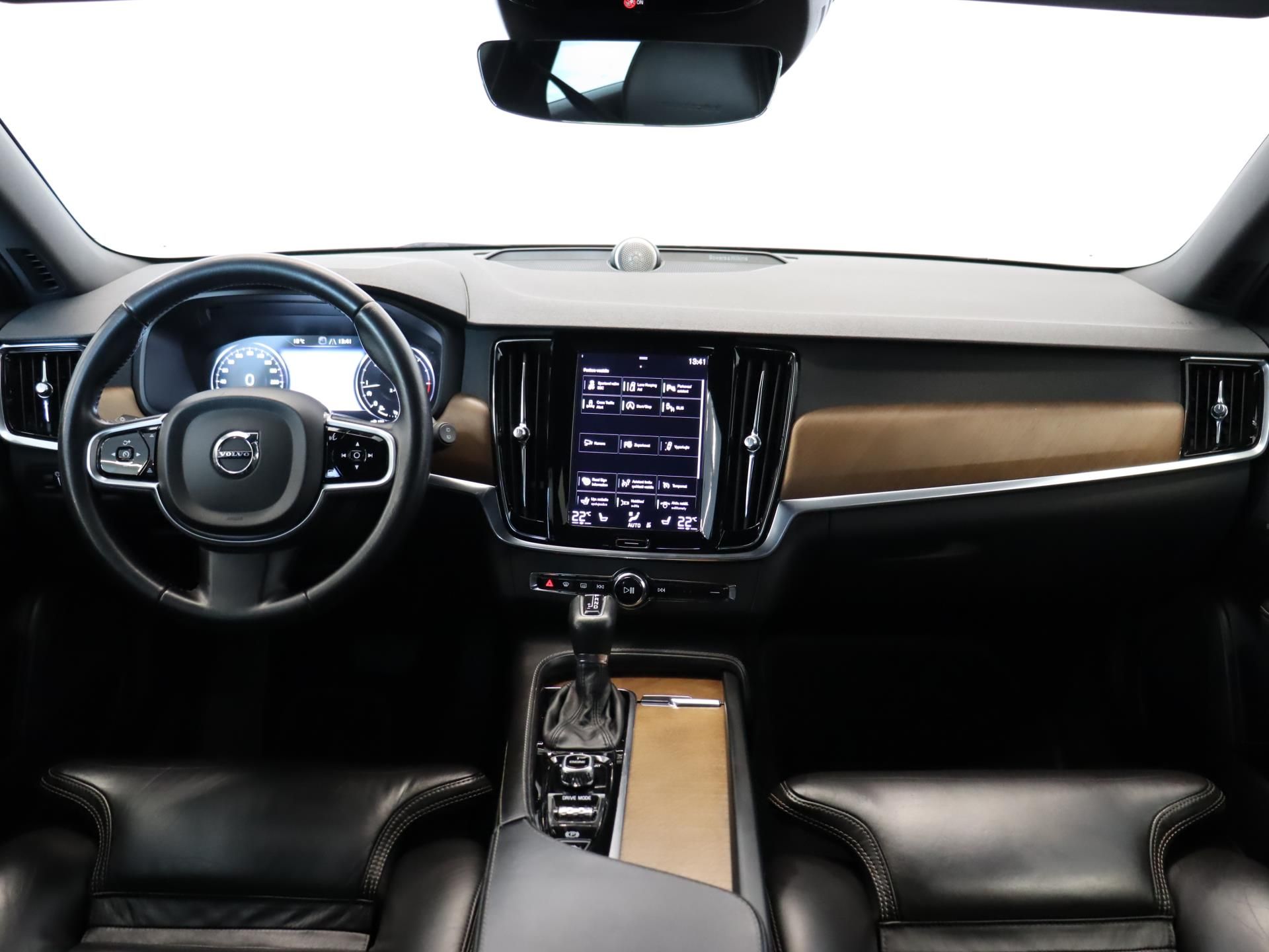 Volvo V90, D5 173kW AWD INSCRIPTION - fotka 5
