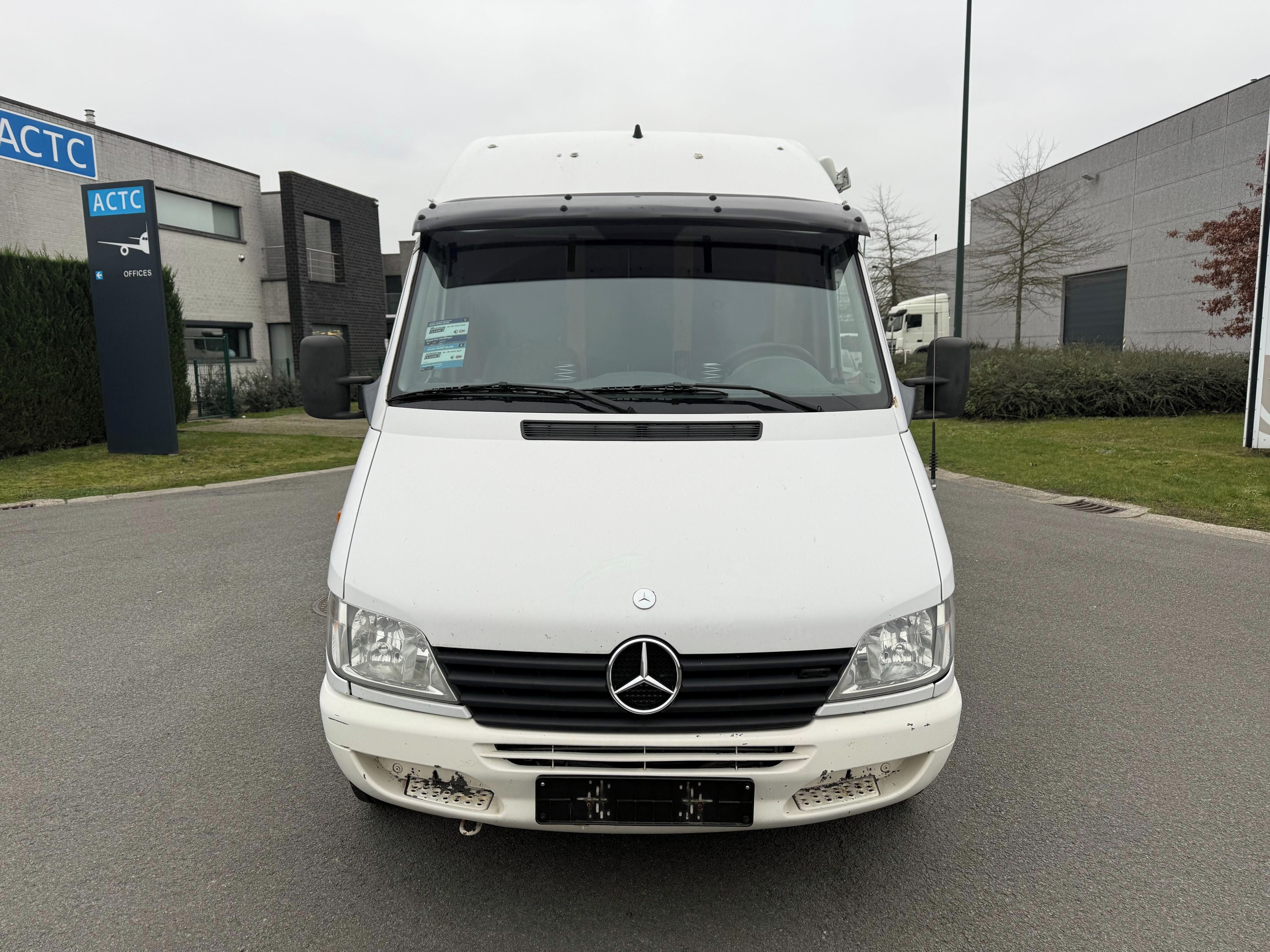 Mercedes-Benz Sprinter, Mercedes-Benz Sprinter 311