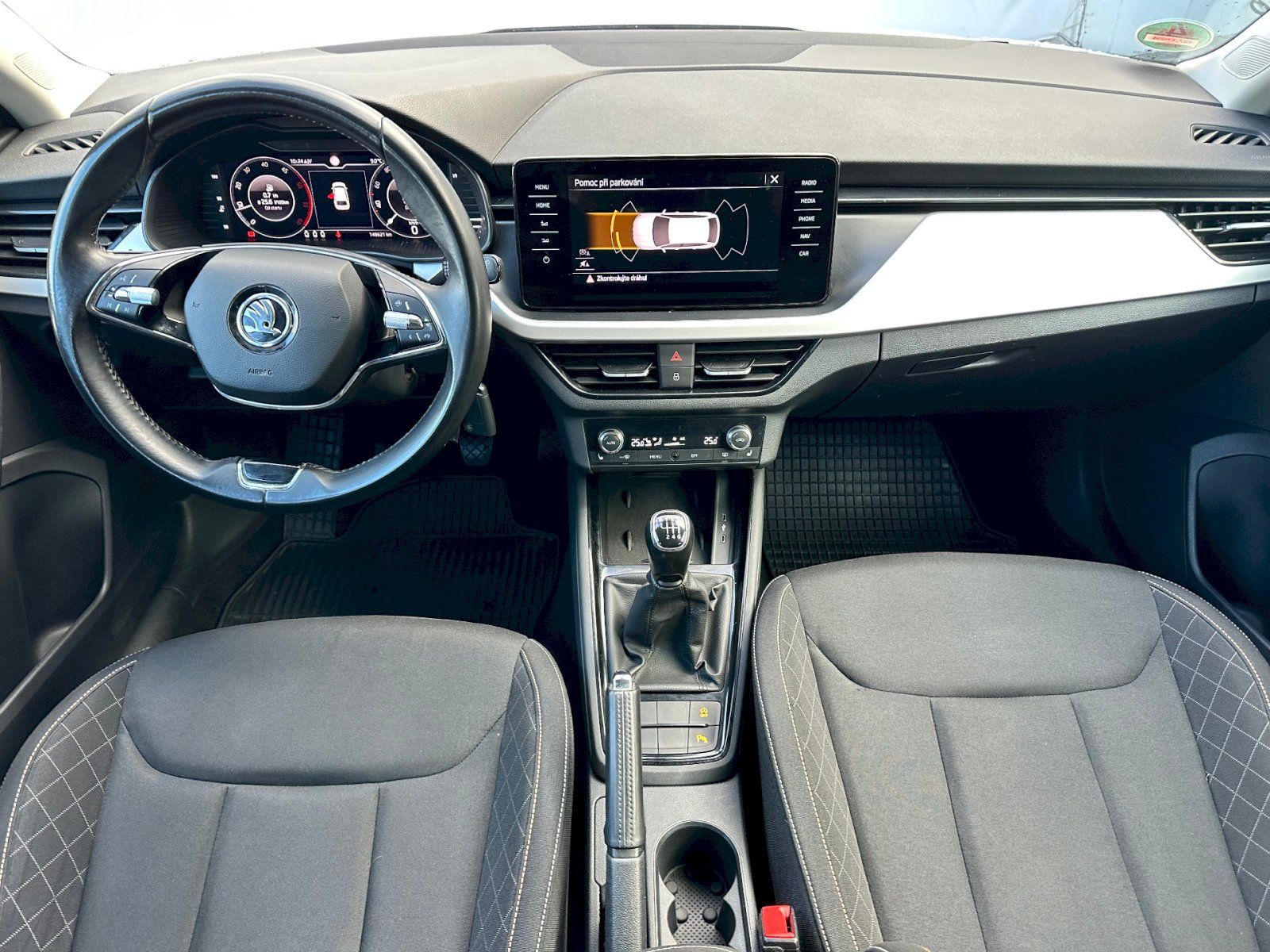 Škoda Scala, 1.6 TDI 85kW Ambition - fotka 5
