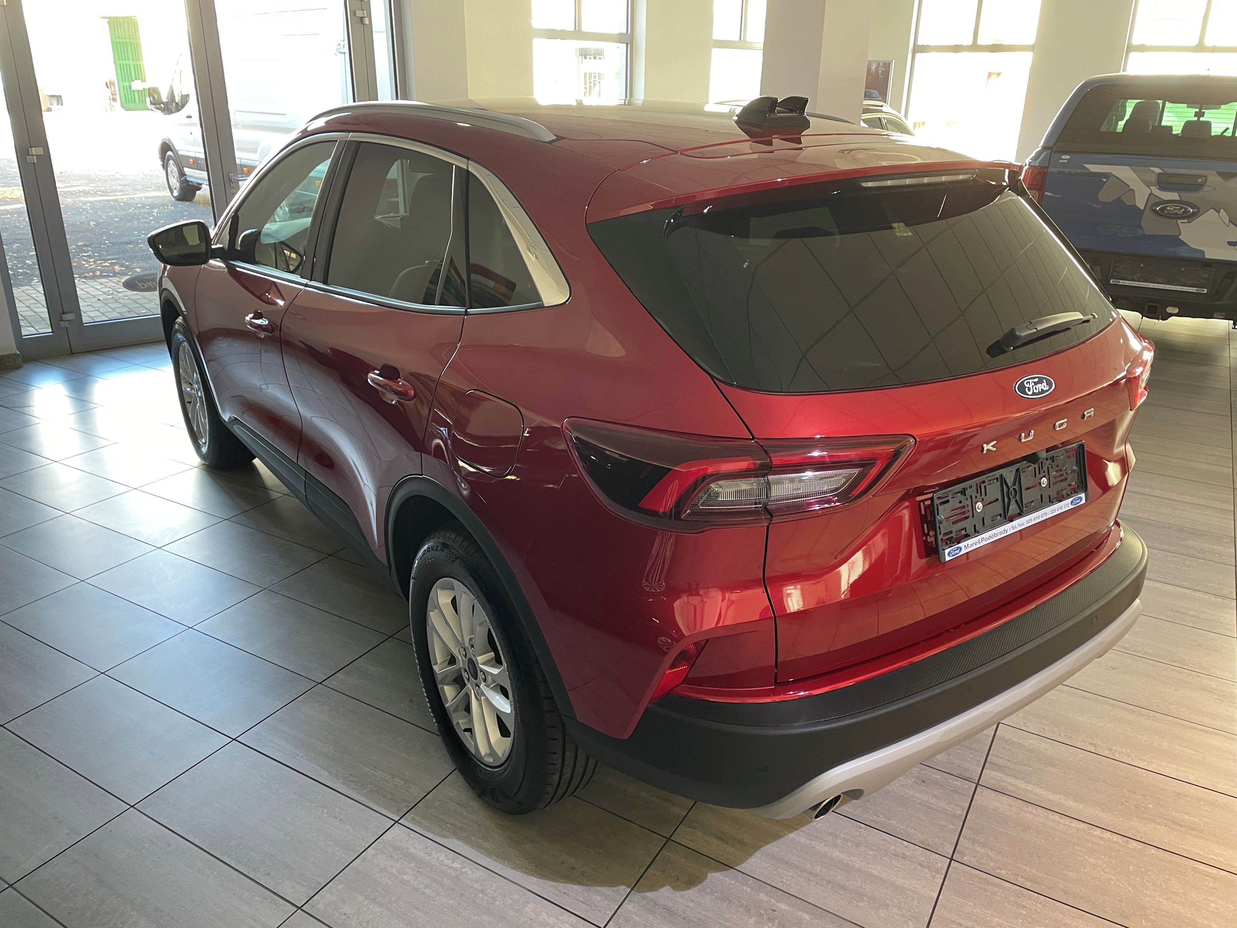 Ford Kuga, Titanium 1.5 EcoBoost 110kW - fotka 3