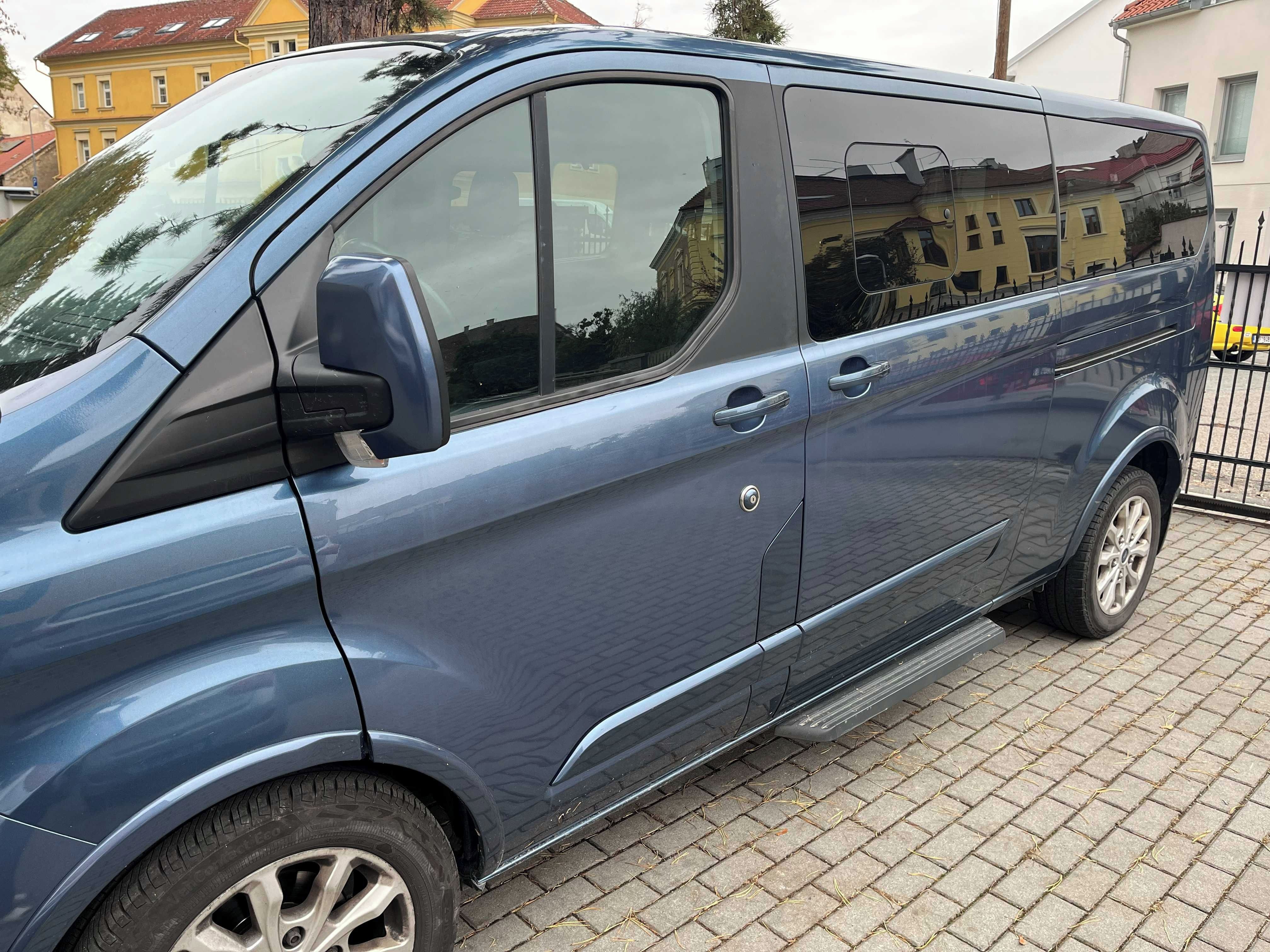 Ford Tourneo Custom, 2.0EcoBlue, 136kW, Titanium - fotka 3