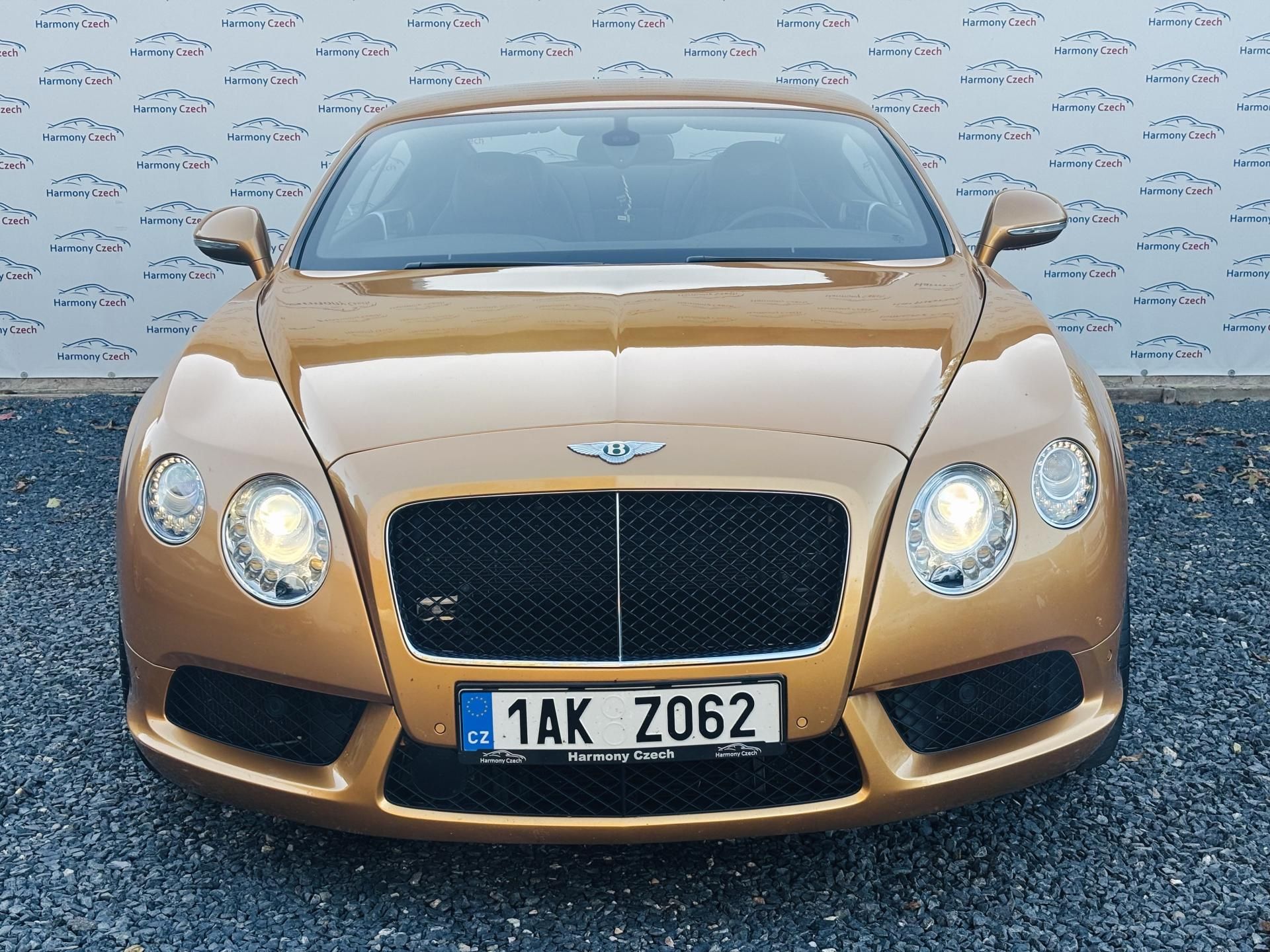Bentley Continental GT, 4.0 V8, 373kW, 4X4, ČR - fotka 2