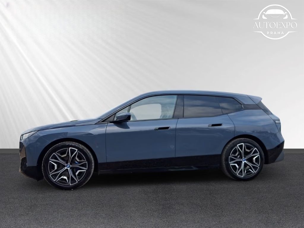 BMW iX, xDrive50 Sportpaket * - fotka 5