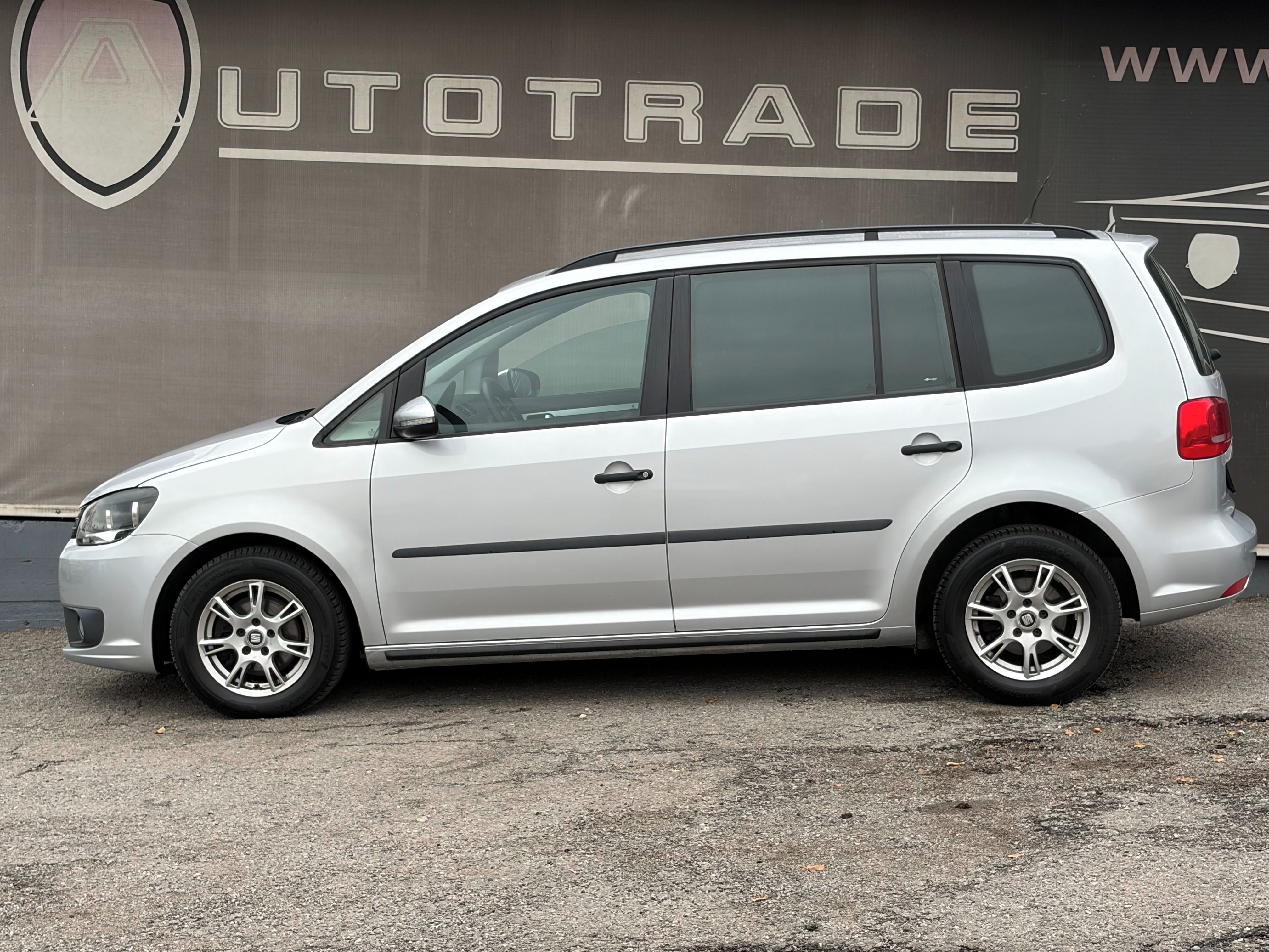 Volkswagen Touran, 1.6TDi 77kW, KLIMA, ALU - fotka 2