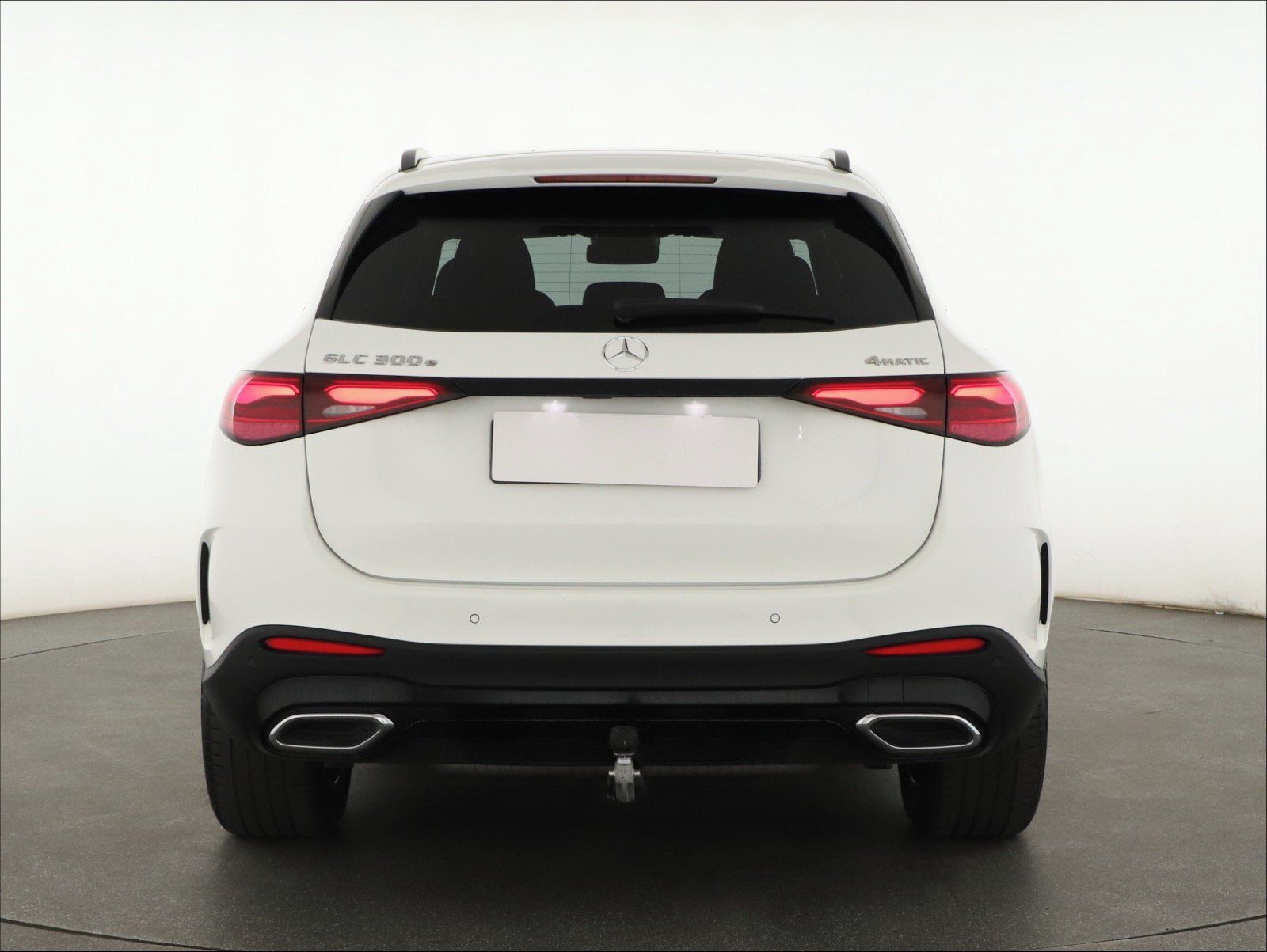Mercedes-Benz GLC, 300 e 4MATIC, AMG LINE - fotka 4
