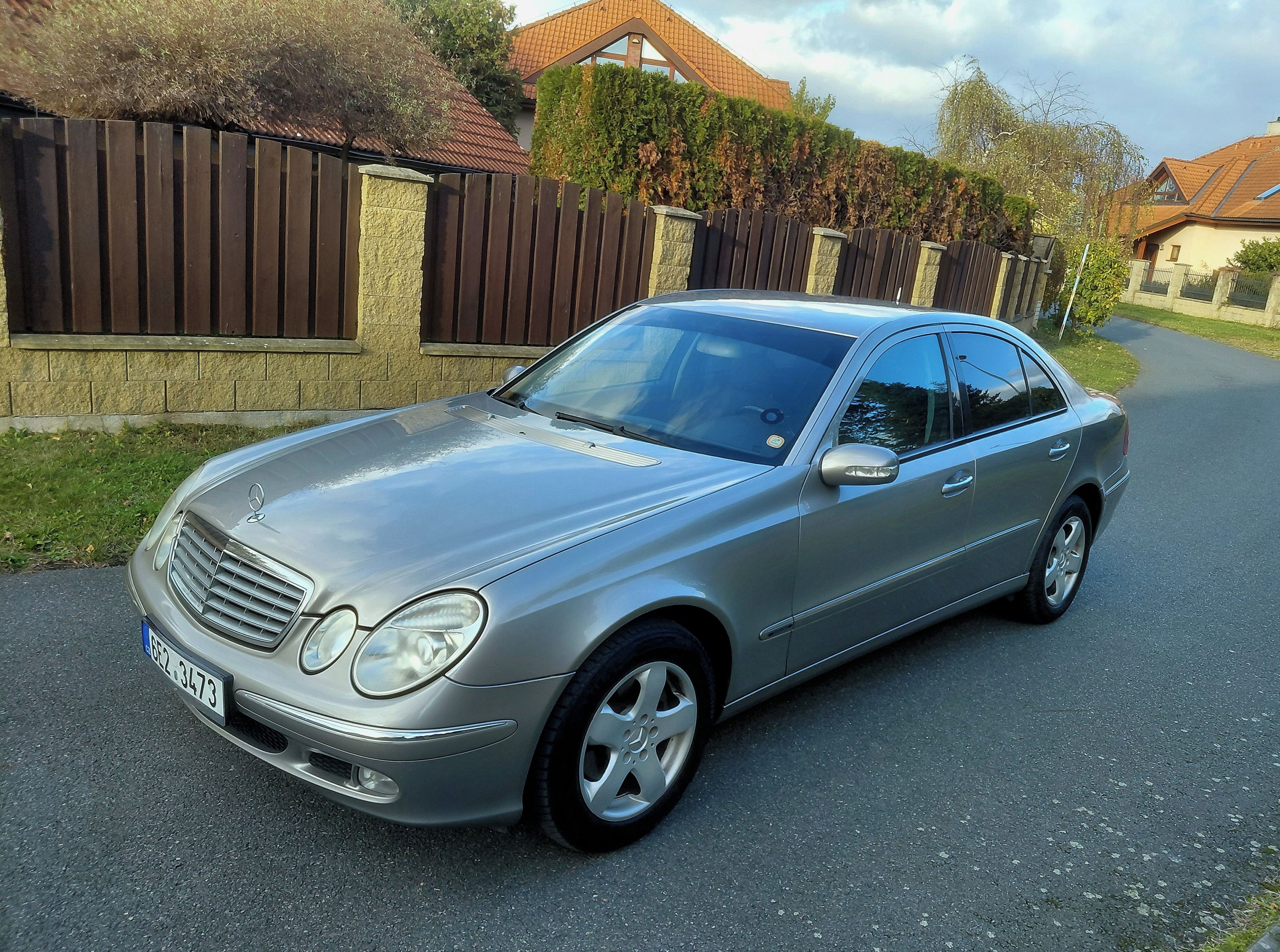Mercedes-Benz Třídy E, 270CDI Elegance,Automat - fotka 2