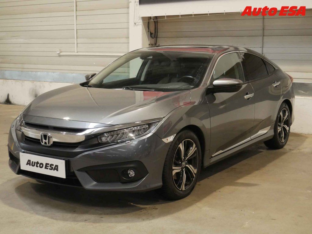 Honda Civic, 1.5VTEC Turbo,servis.kniha - fotka 3