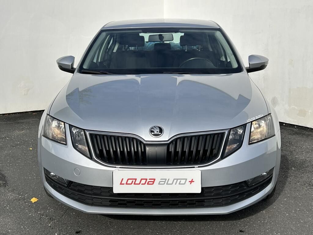 Škoda Octavia, Ambition 1.6 TDI 85 kW - fotka 4