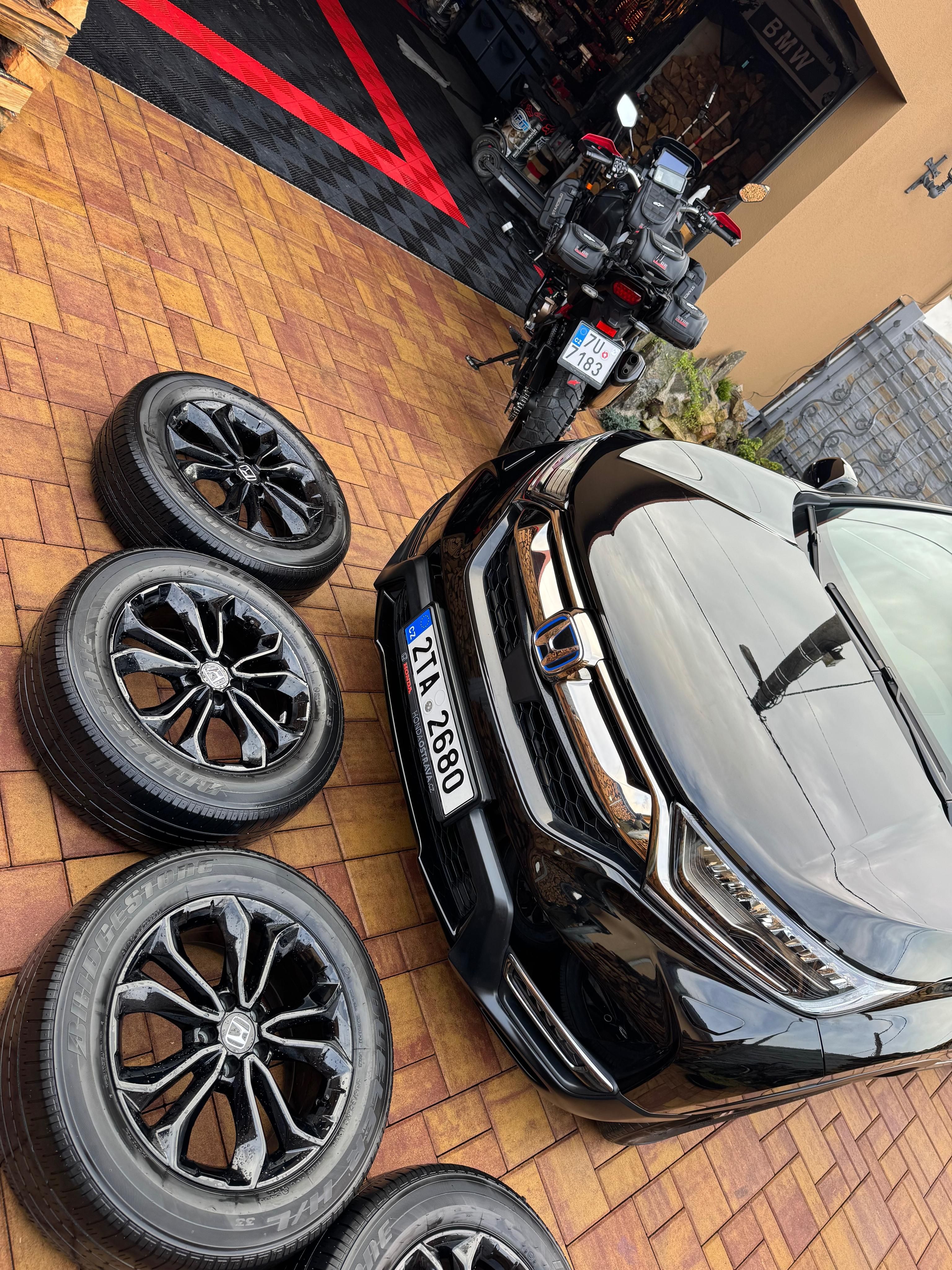 Honda CR-V, Honda CR-V,  2.0 hybrid black - fotka 2