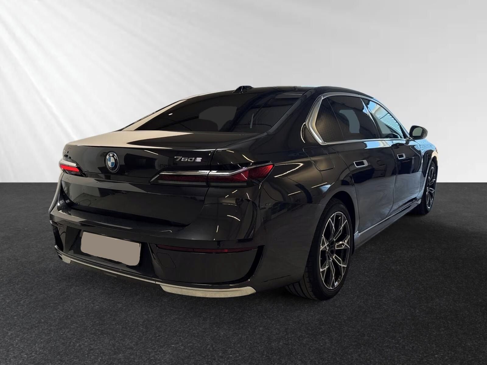 BMW Řada 7, 750 e xDrive*Kůže*360° kamera* - fotka 2