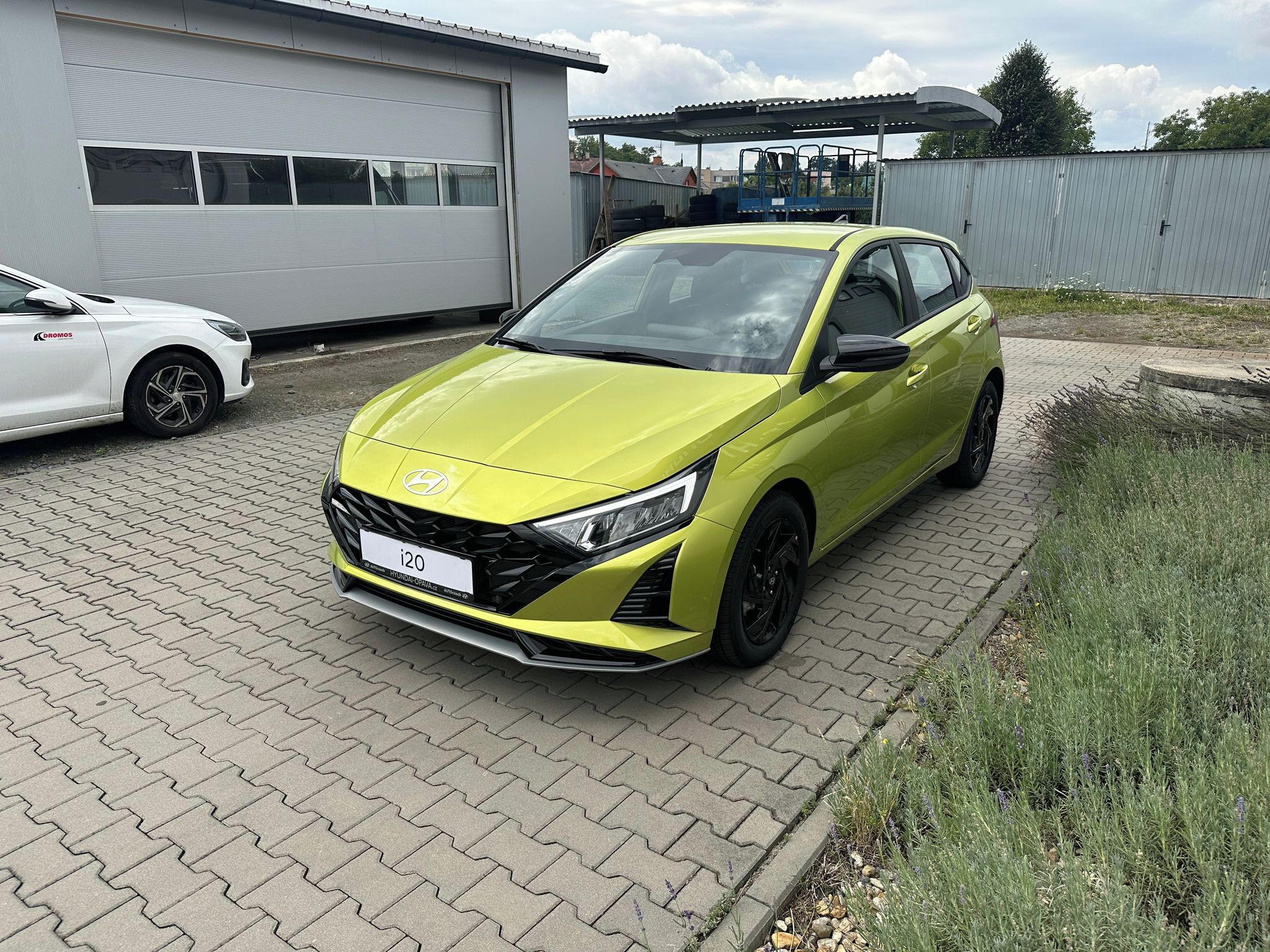 Hyundai i20, 1,0 T-GDI DCT GO PLUS! - fotka 3