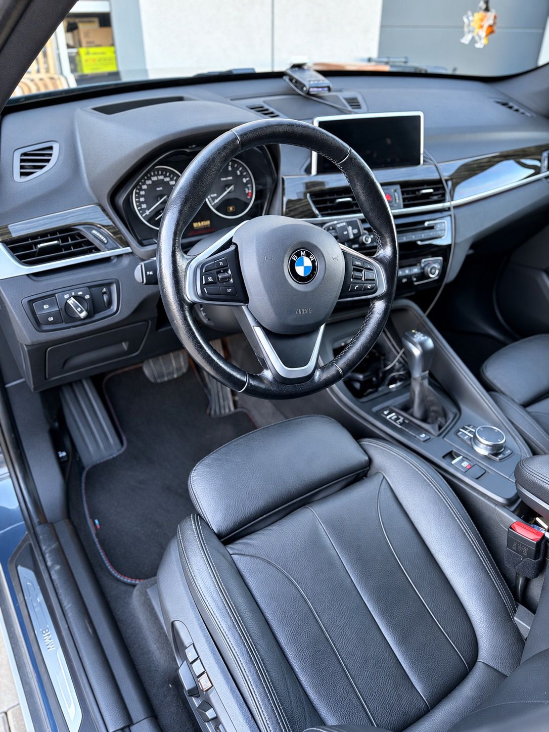 BMW X1, 25i xdrive pouze18000 km - fotka 4