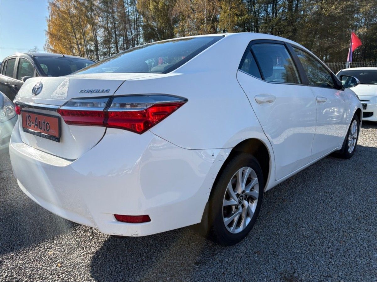 Toyota Corolla, 1,6 VVT-i  DPH - fotka 3