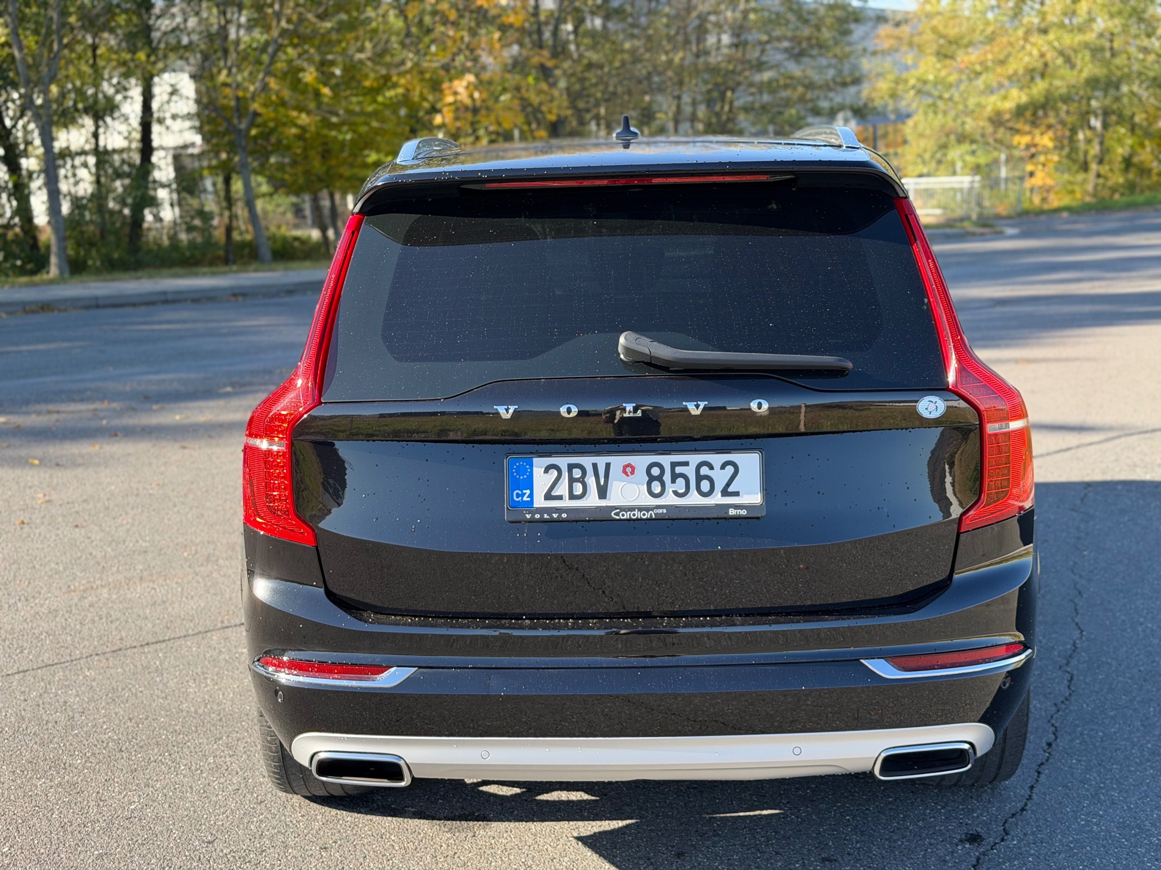 Volvo XC90, 2.0 B 228kW 4X4 Vzduch AUT - fotka 5