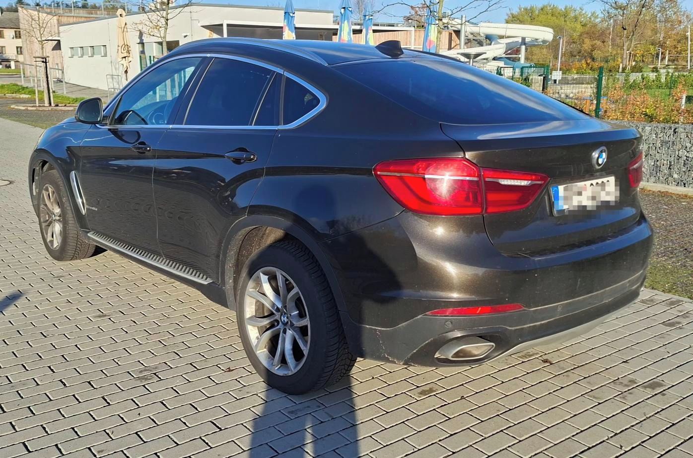 BMW X6, 40d X Drive - servisováno - fotka 3