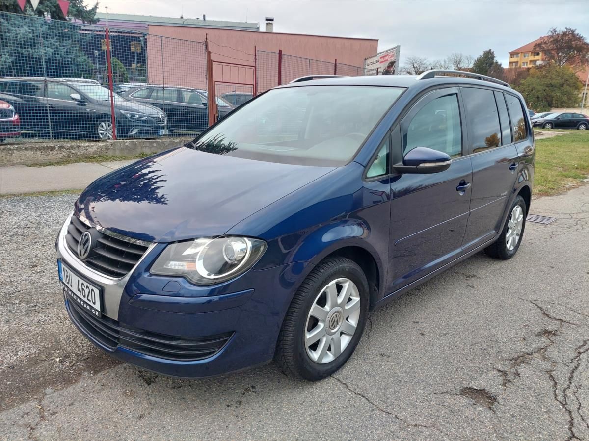 Volkswagen Touran, 1,9 TDi DSG  TOPSTAV  bez koro