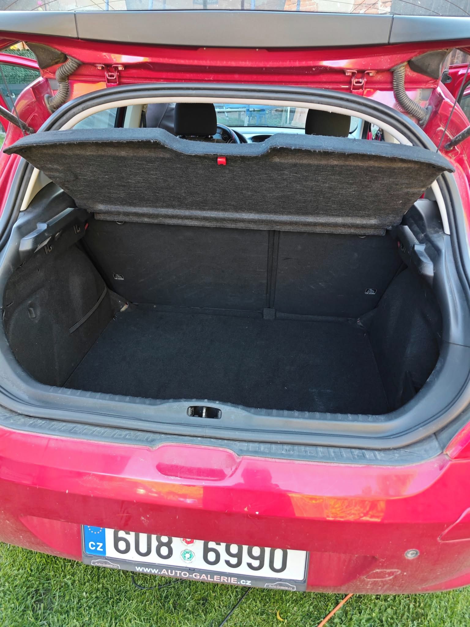 Peugeot 308, Peugeot 308 - fotka 4