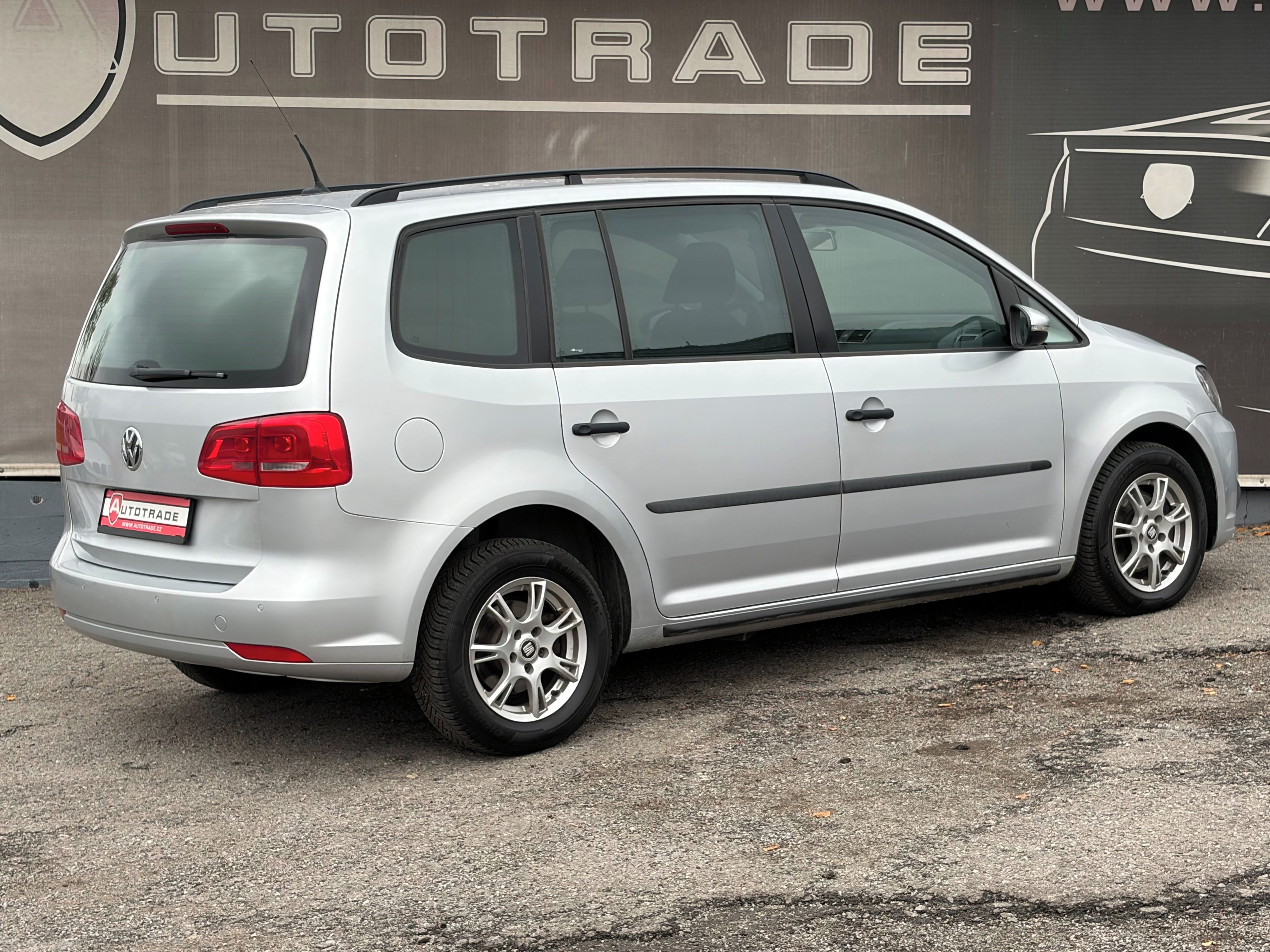 Volkswagen Touran, 1.6TDi 77kW, KLIMA, ALU - fotka 4
