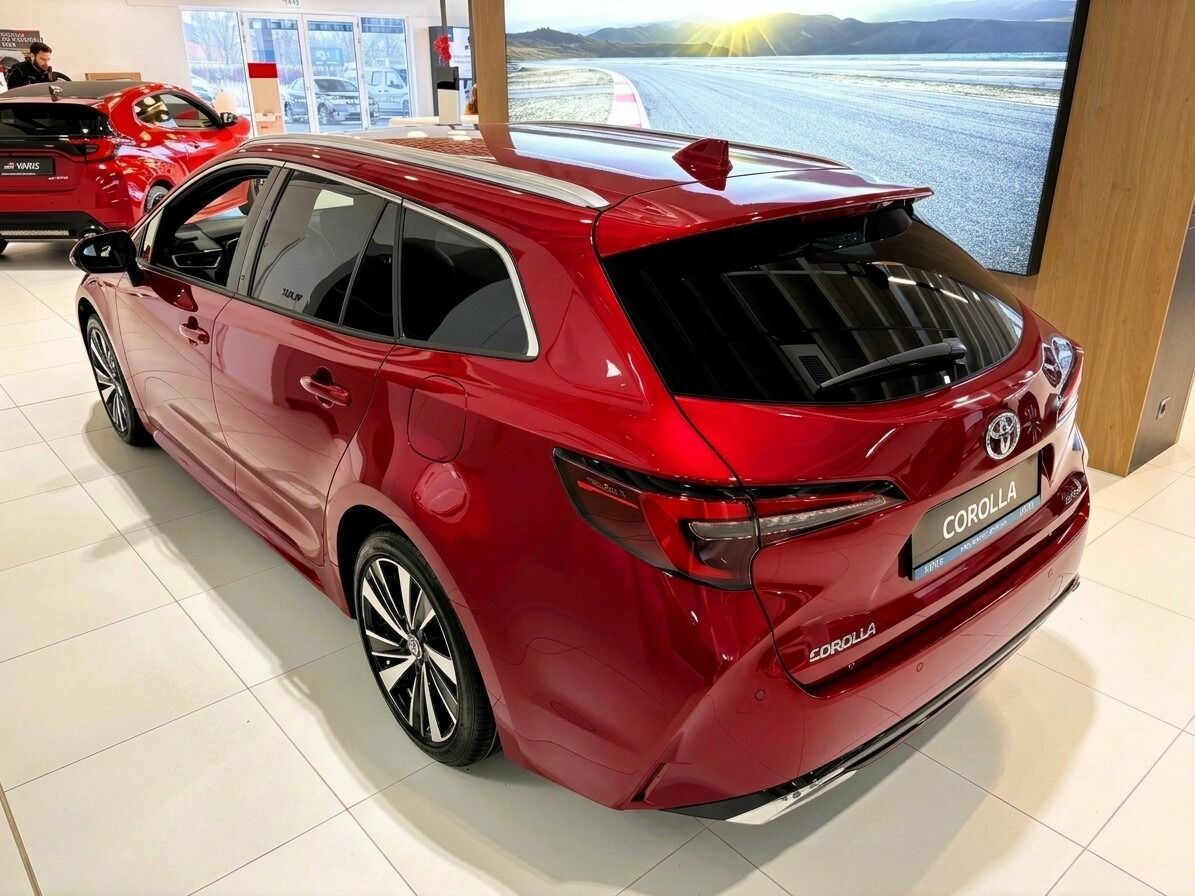 Toyota Corolla, 1,8 TS Style HEV - fotka 5