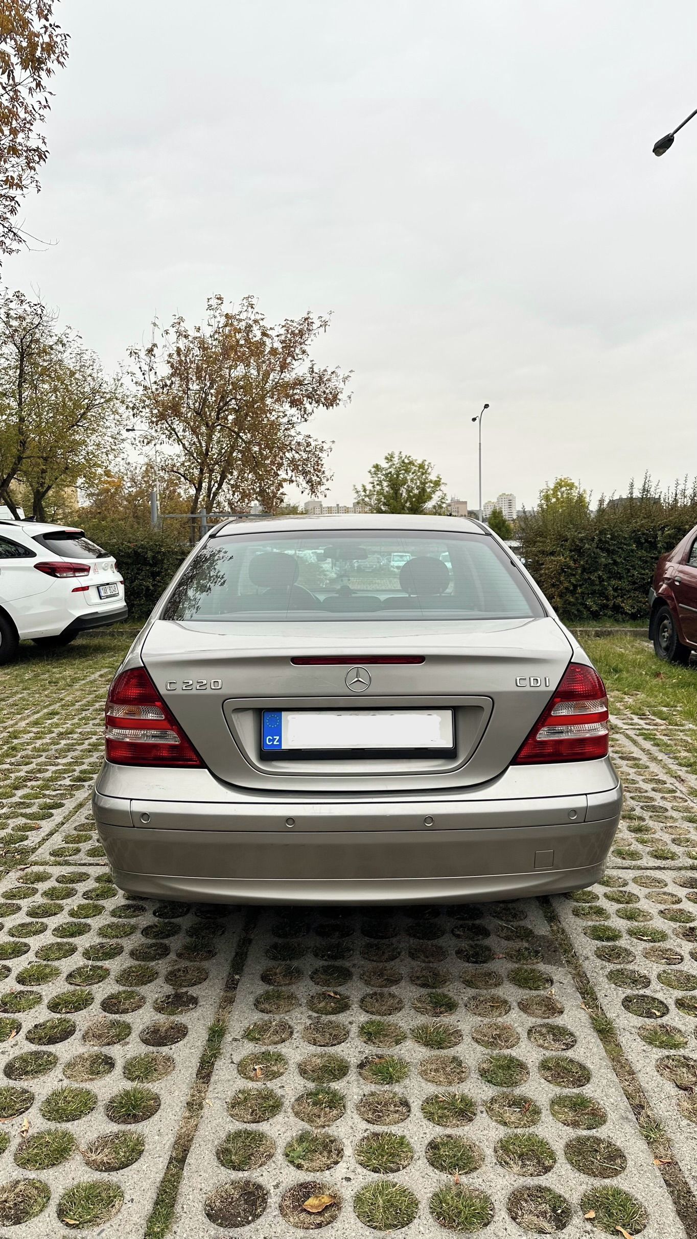 Mercedes-Benz Třídy C, C220, Automat, Sedan - fotka 6
