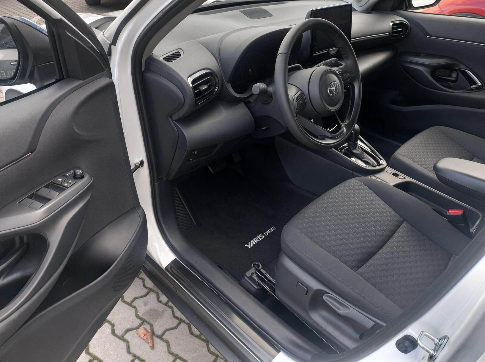 Toyota Yaris Cross, 1.5 FHEV Comfort FACELIFT - fotka 6