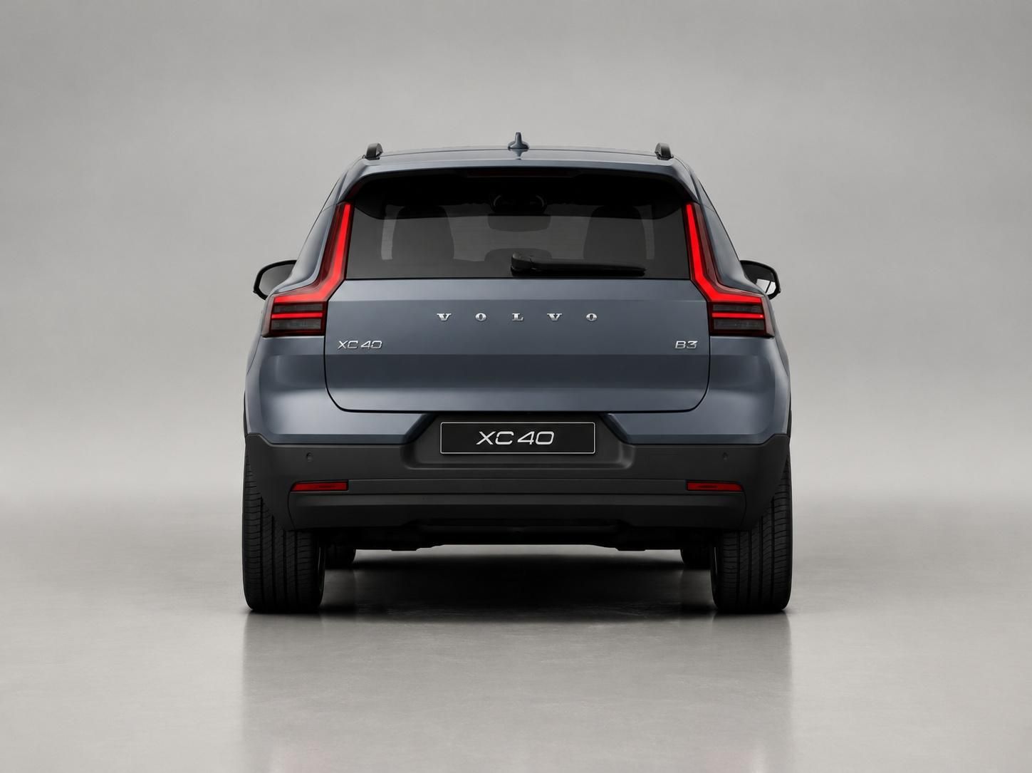 Volvo XC40, B3 PLUS DARK - fotka 5