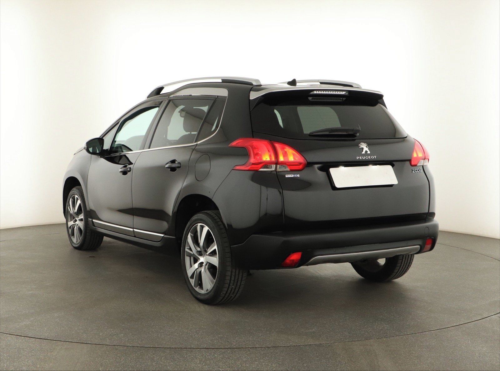 Peugeot 2008, 1.6 BlueHDi, Navi - fotka 4