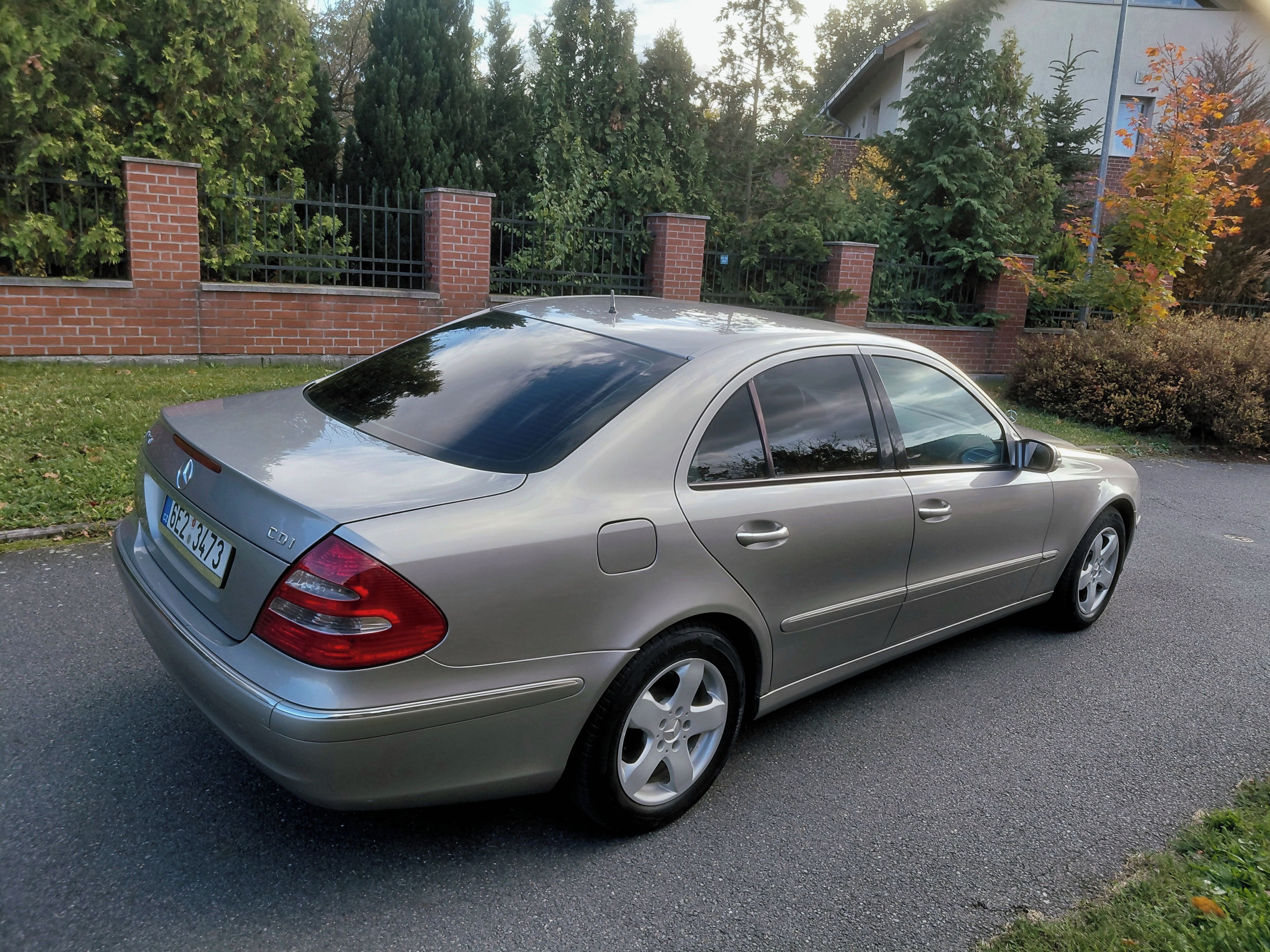 Mercedes-Benz Třídy E, 270CDI Elegance,Automat - fotka 5