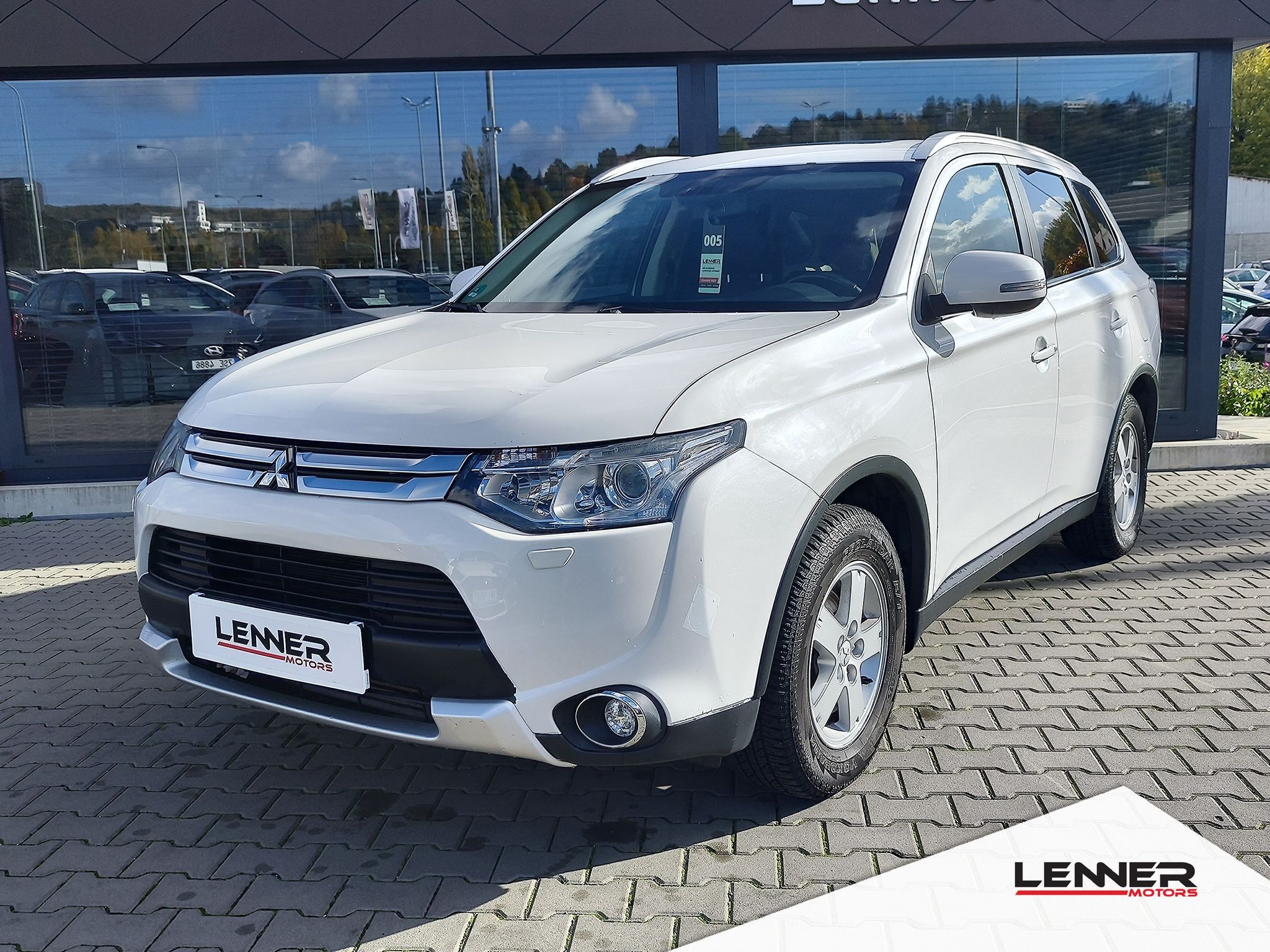Mitsubishi Outlander, 2.2 DI-D/110kW 4x4,7 Míst