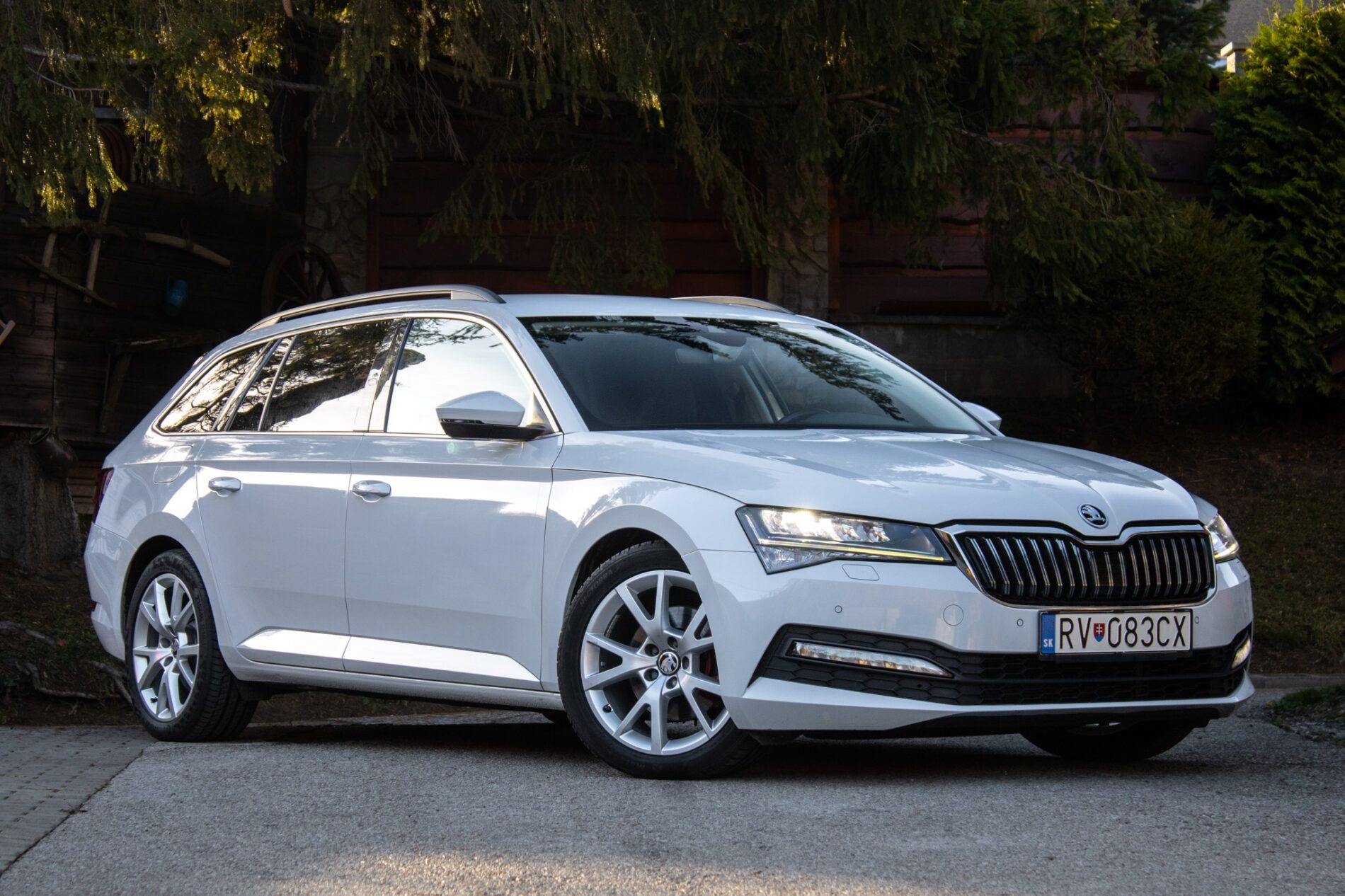 Škoda Superb - fotka 3