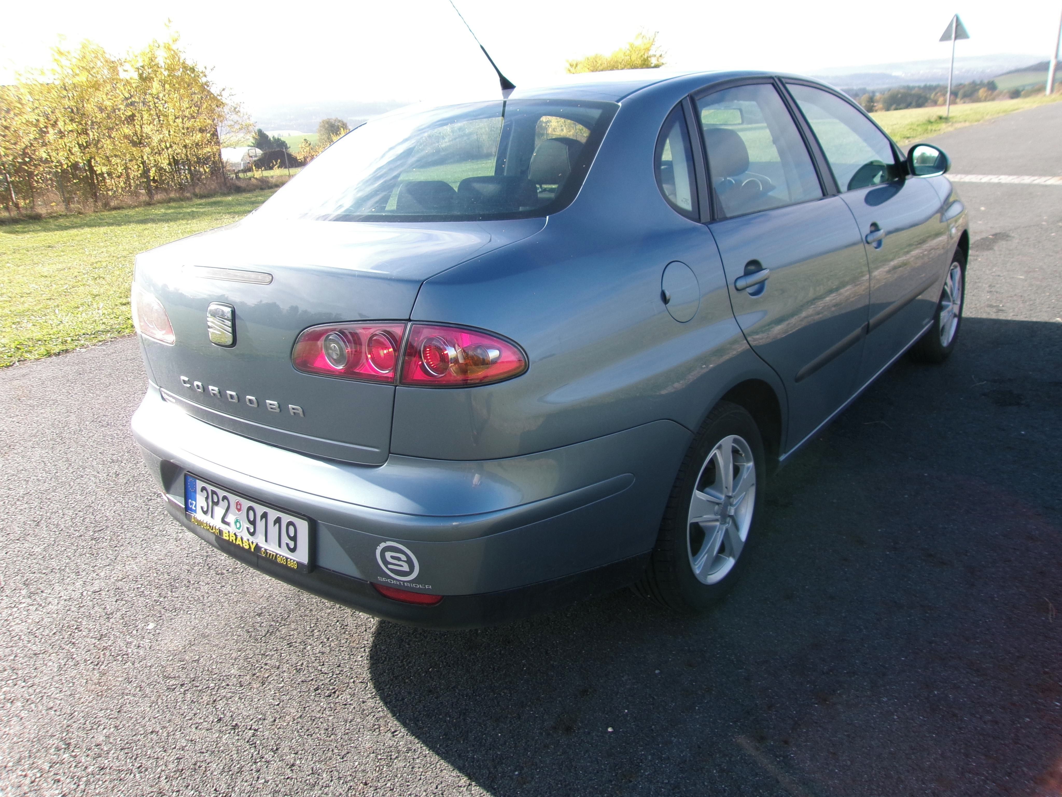 Seat Cordoba, 1,4 63KW koup v ČR 99 000 KM - fotka 5