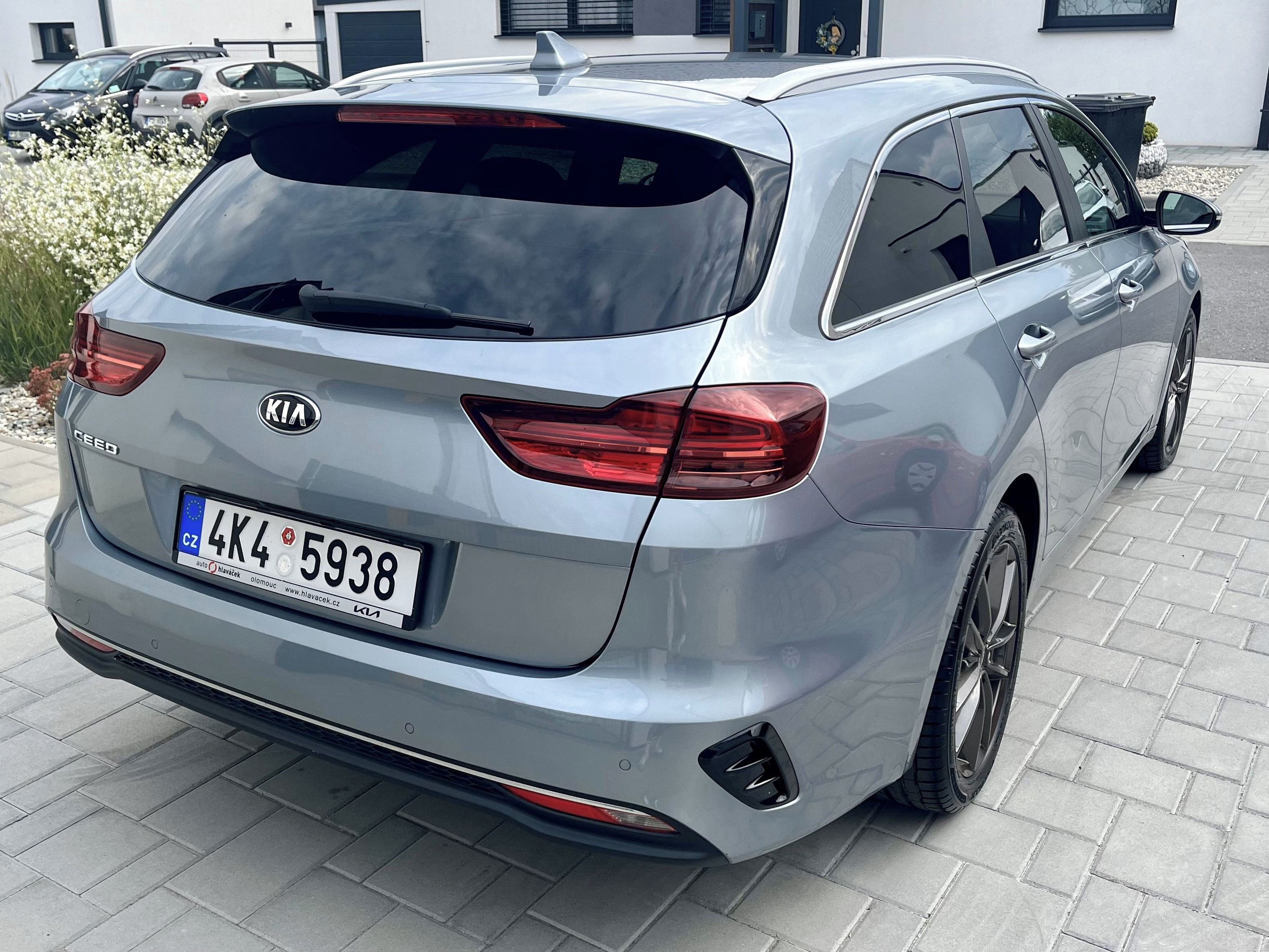 Kia Cee´d, 1.4T-GDI AT Exclusive GT seats - fotka 4