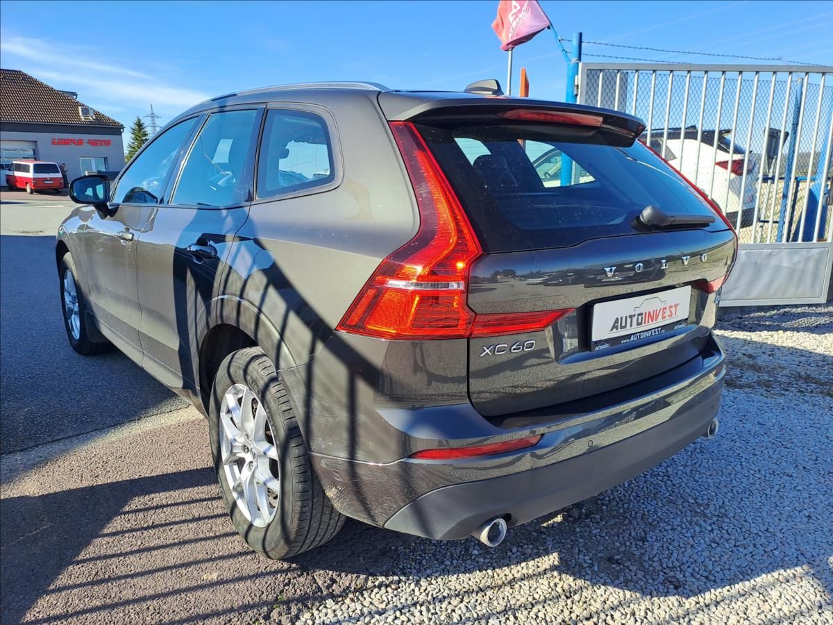 Volvo XC60, 2,0 D4 FWD MOMENTUM - fotka 4