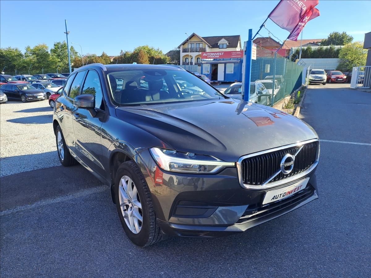 Volvo XC60, 2,0 D4 FWD MOMENTUM - fotka 2