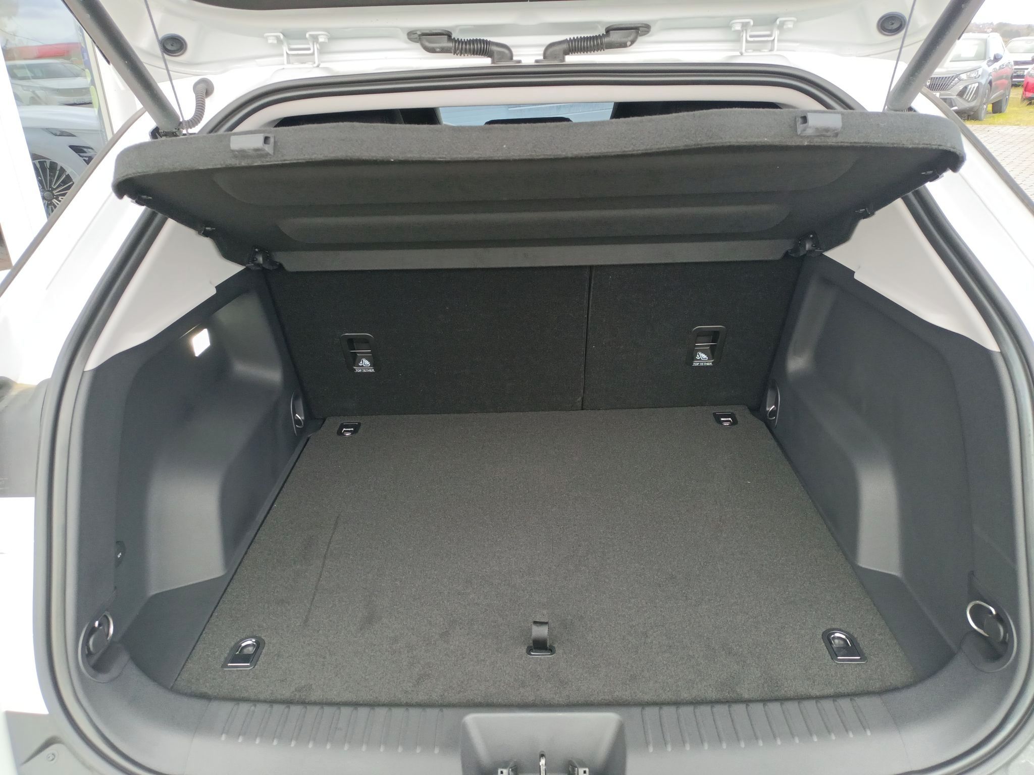 Omoda 5, Premium  Premium 1.5 tGDI HEV5 - fotka 6