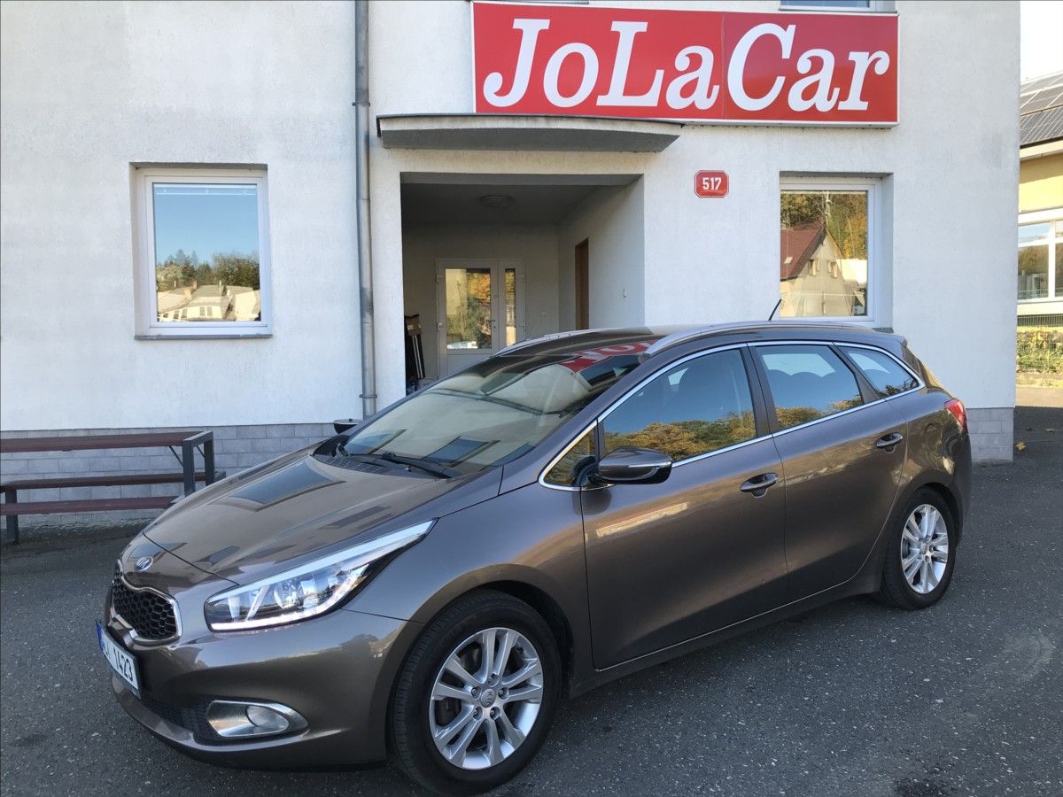 Kia Cee´d, 1,4 i 73kW Combi - fotka 2