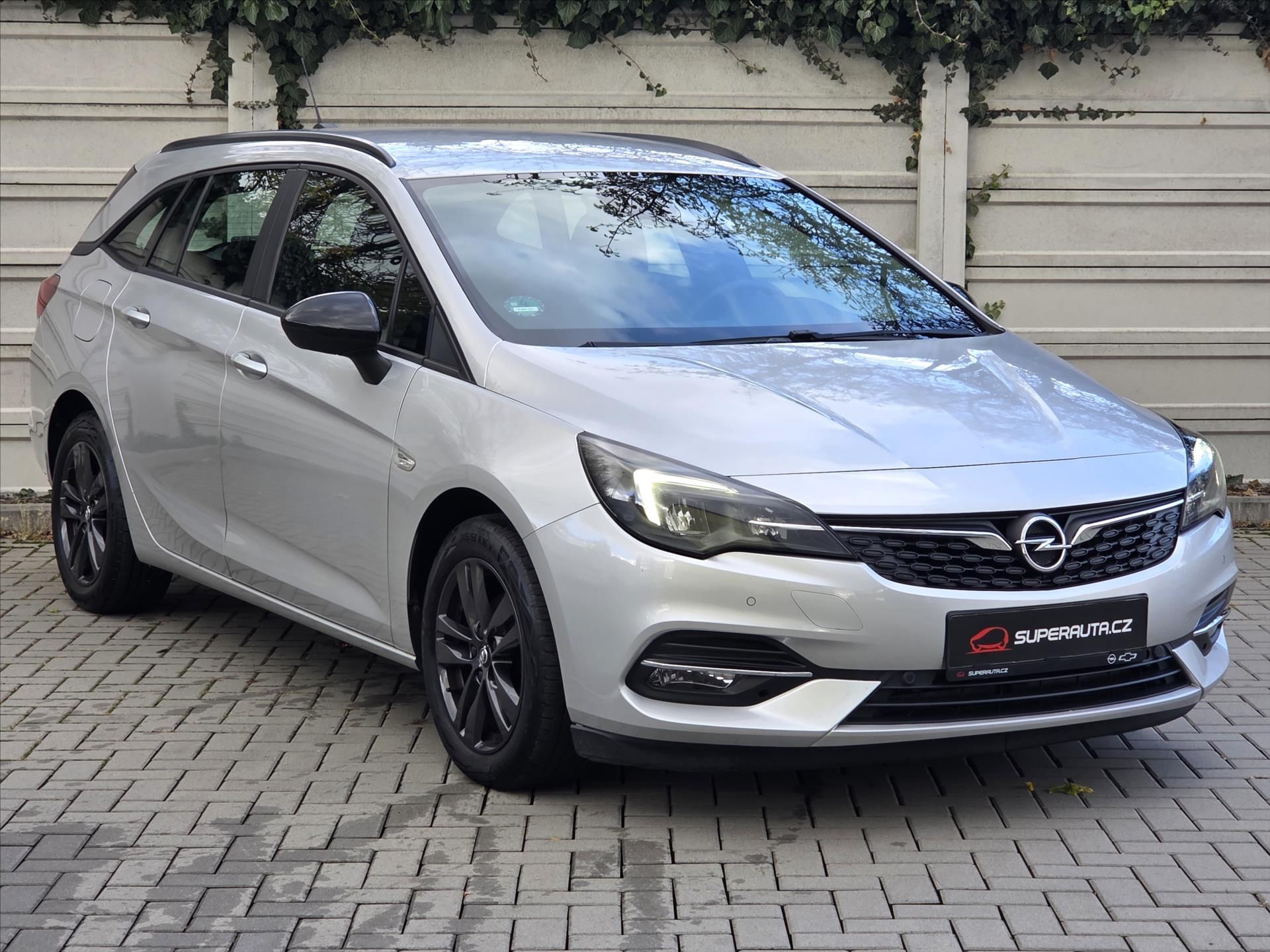 Opel Astra, 1,4 Turbo 107kW Edition 1.maj